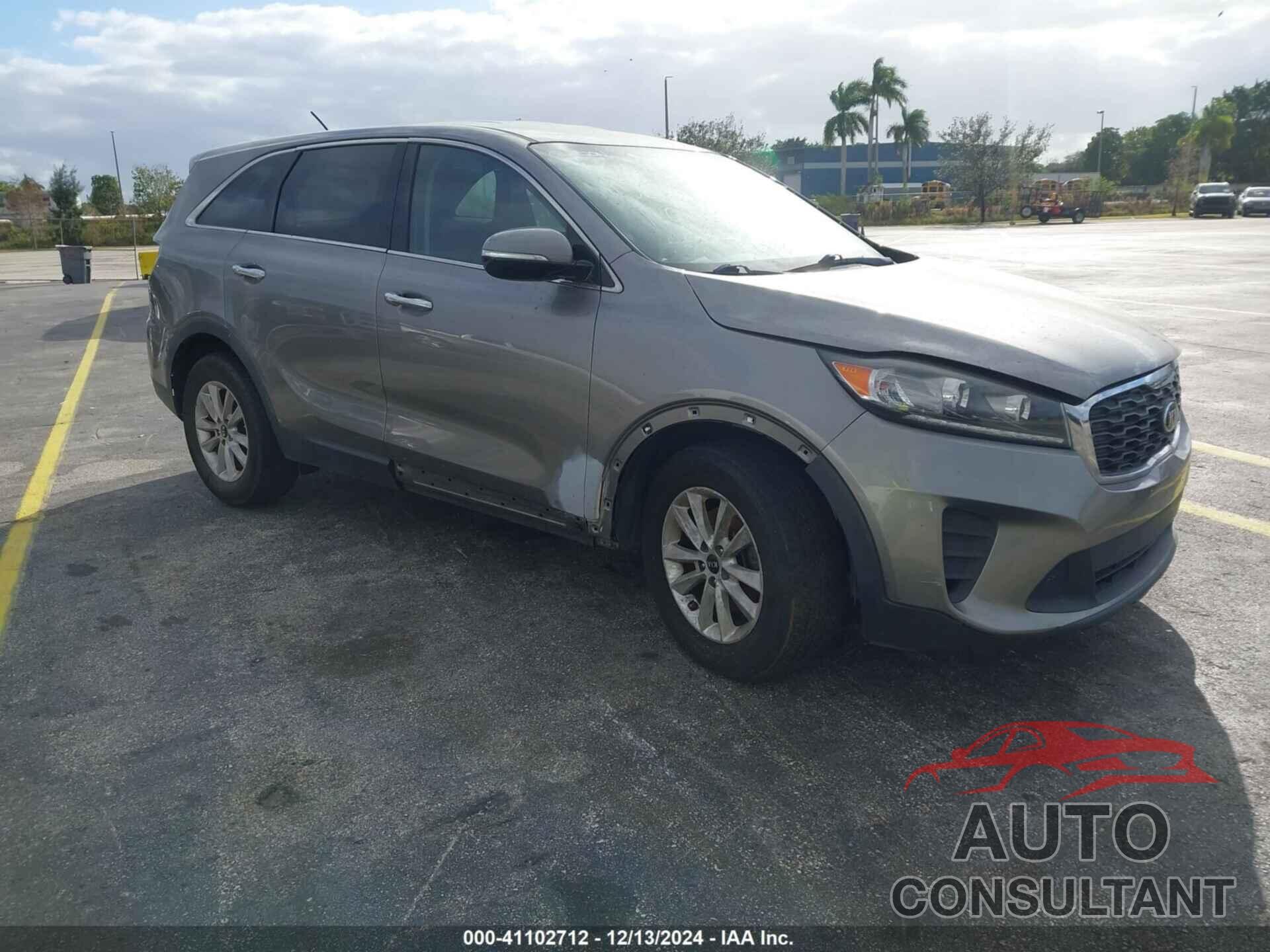 KIA SORENTO 2019 - 5XYPG4A54KG487647