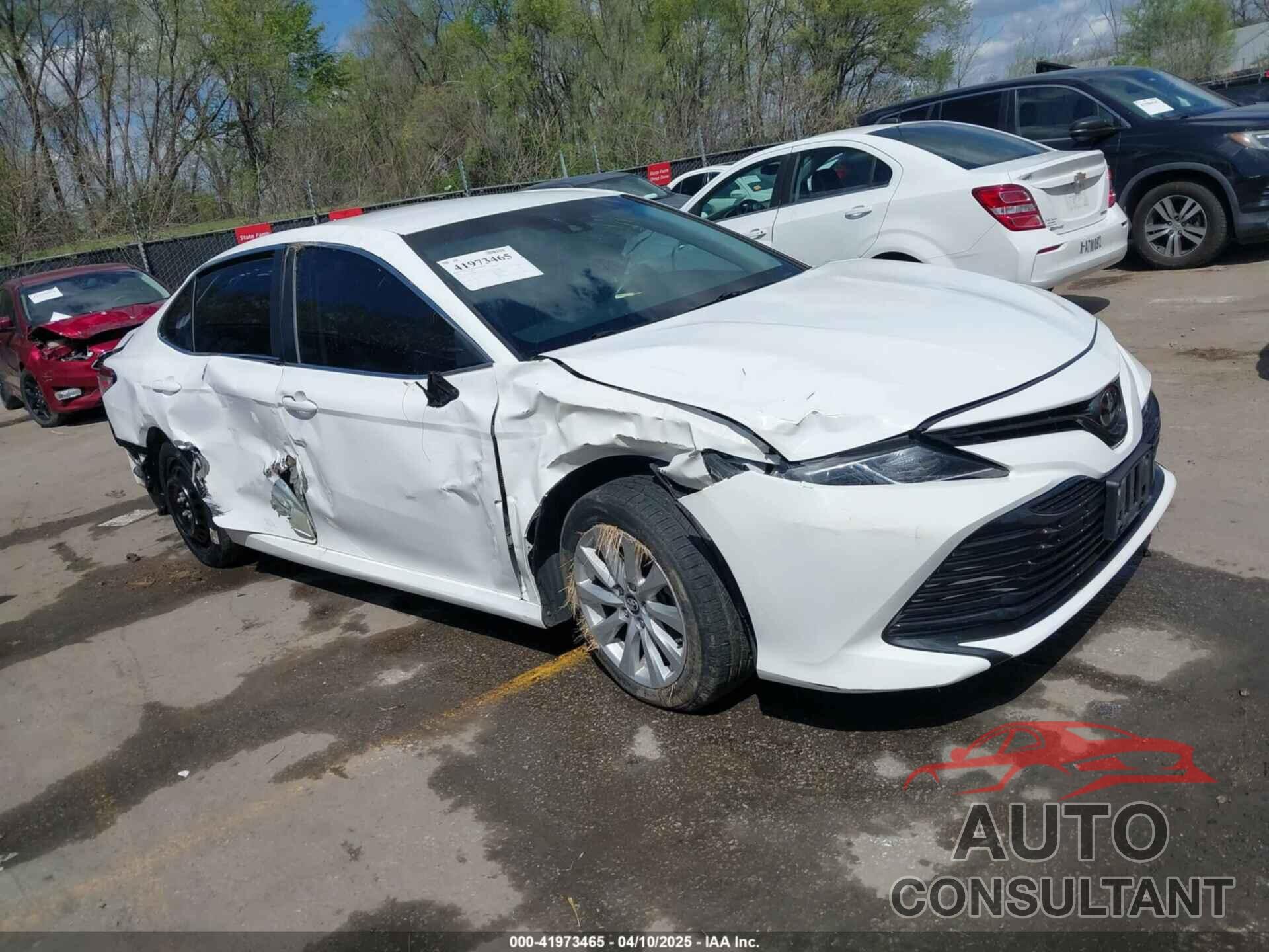 TOYOTA CAMRY 2018 - 4T1B11HK3JU580352