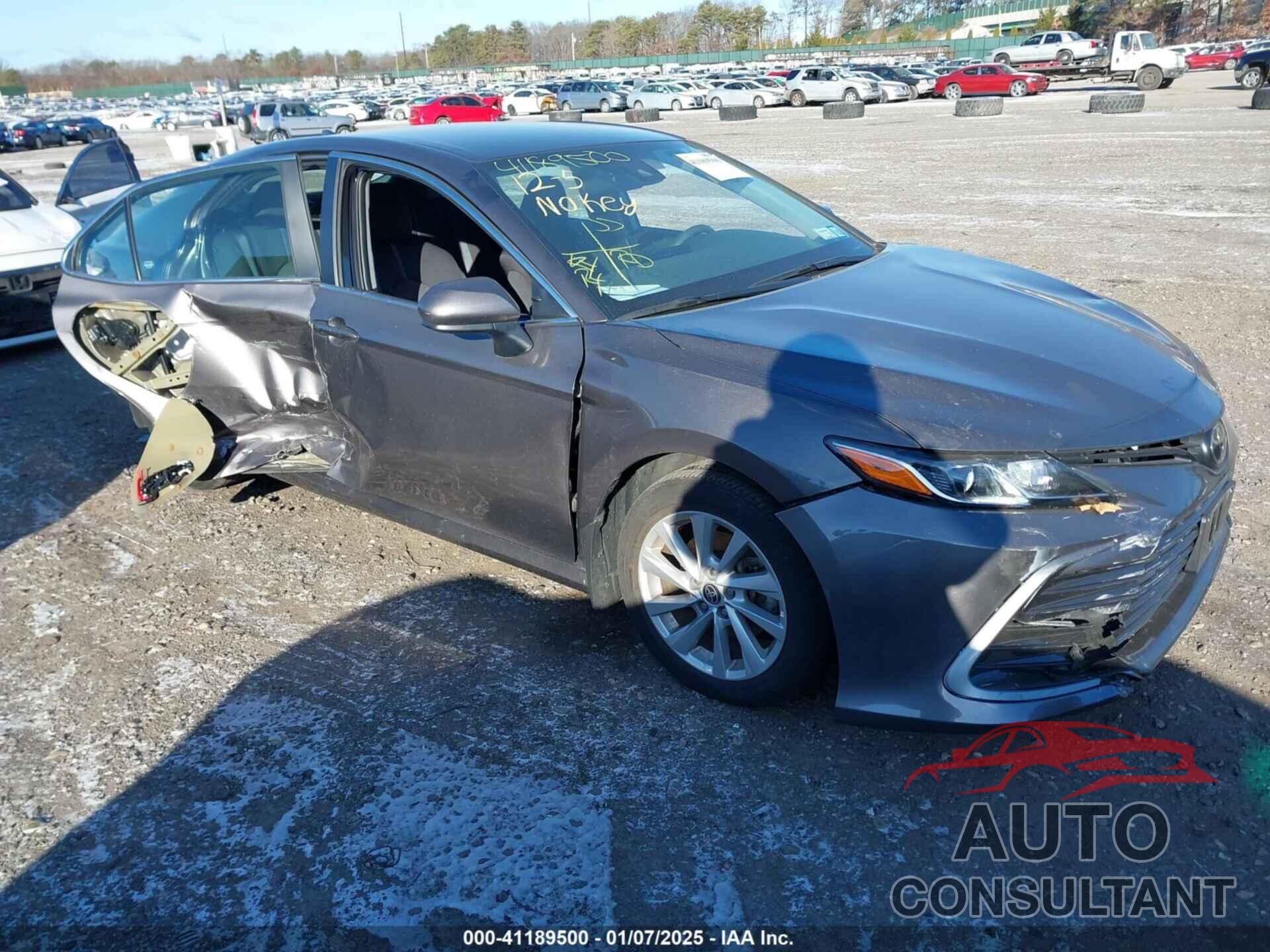 TOYOTA CAMRY 2021 - 4T1C11AK6MU616117