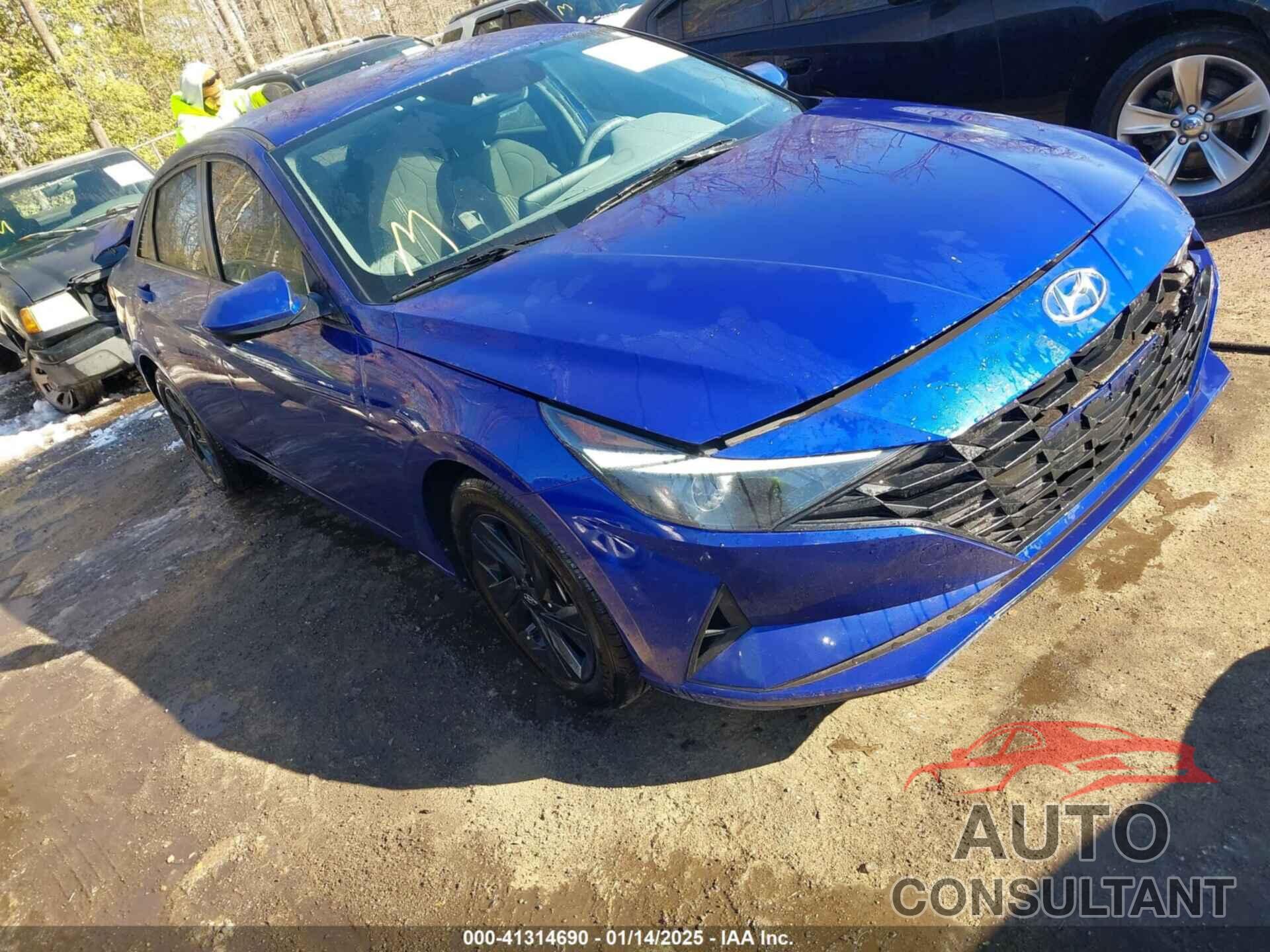 HYUNDAI ELANTRA 2023 - KMHLM4AG8PU539808