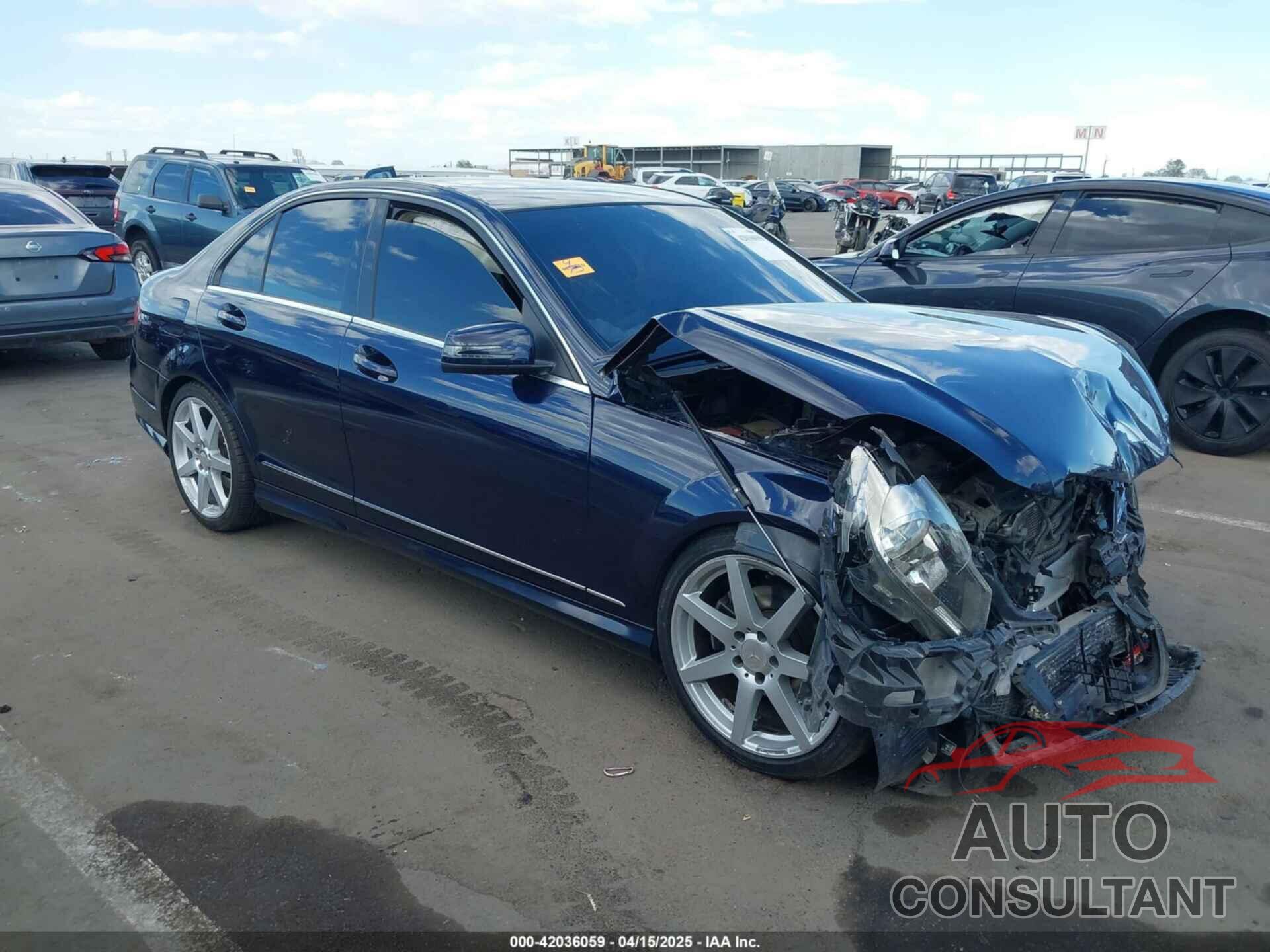 MERCEDES-BENZ C-CLASS 2014 - WDDGF4HB4EG239162