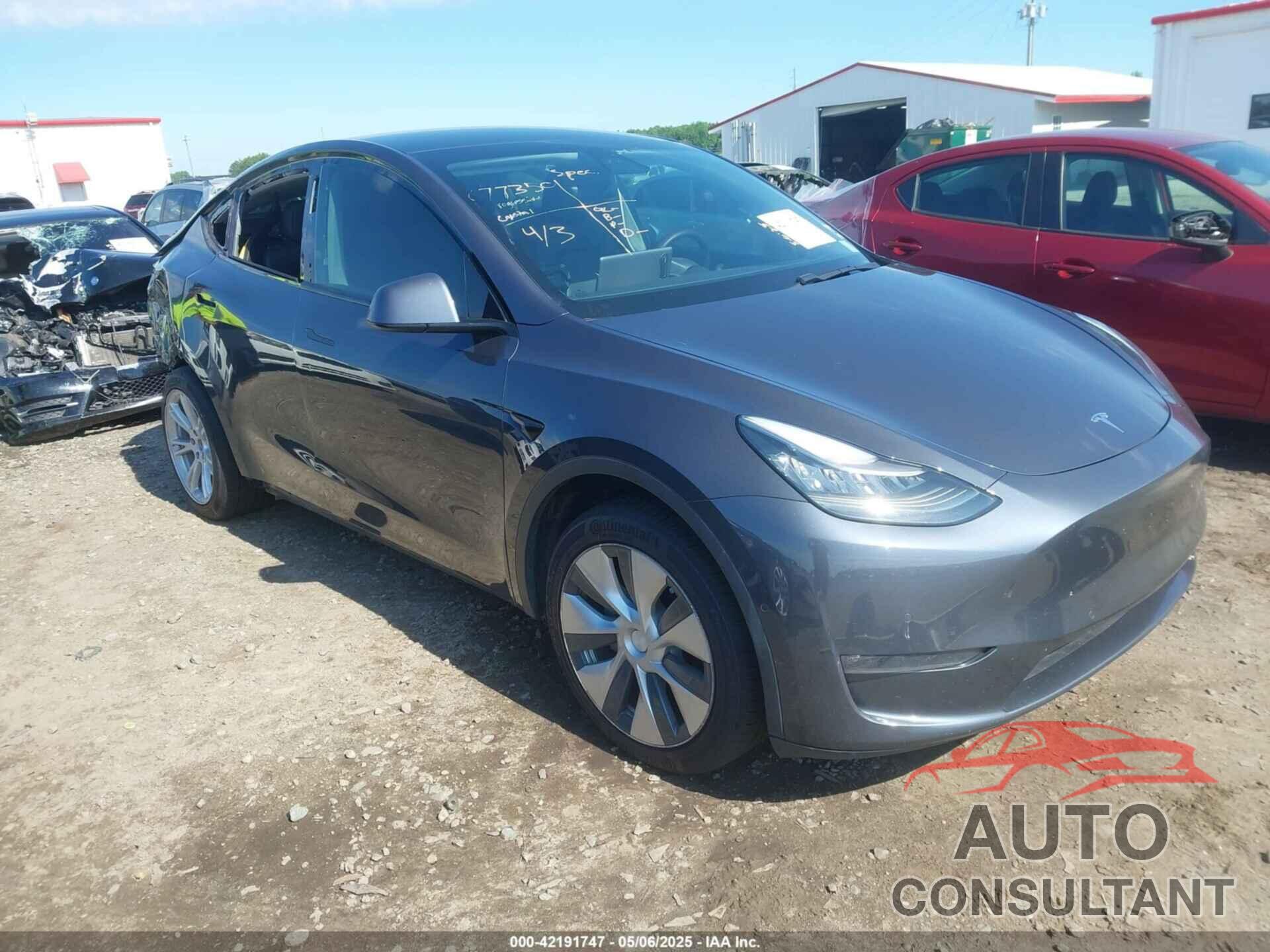 TESLA MODEL Y 2021 - 5YJYGDEE1MF077350