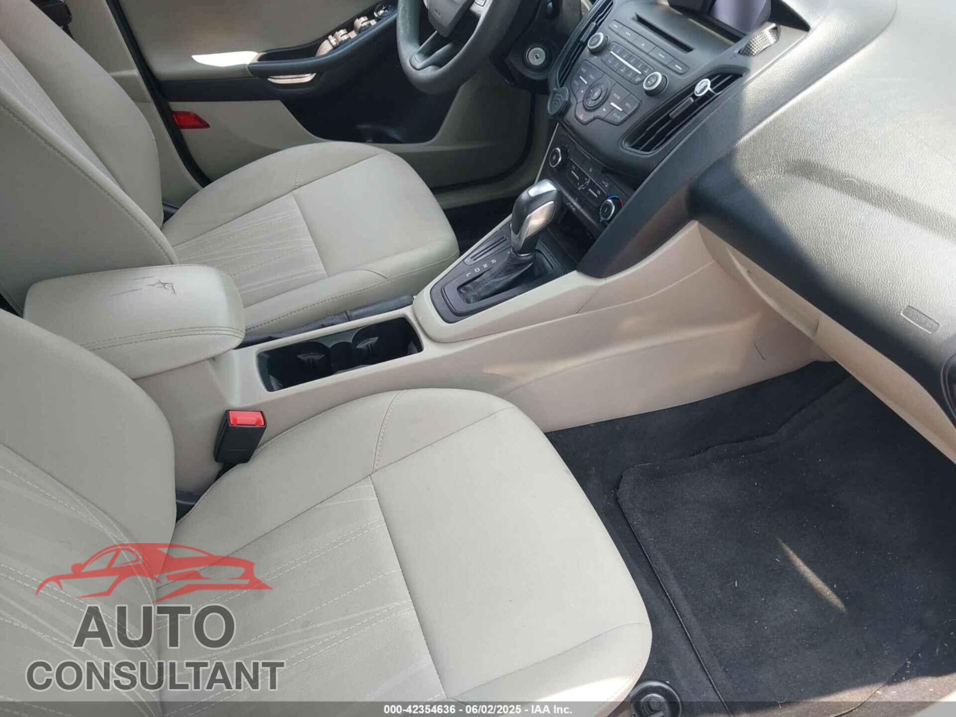 FORD FOCUS 2016 - 1FADP3F29GL401567
