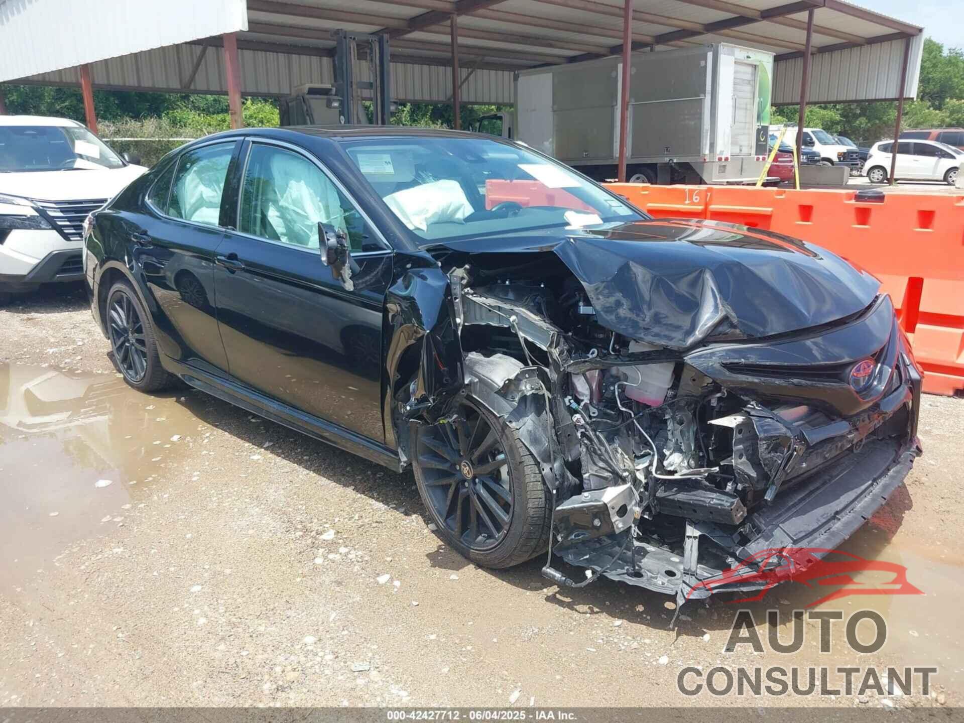 TOYOTA CAMRY 2023 - 4T1K31AK3PU615355