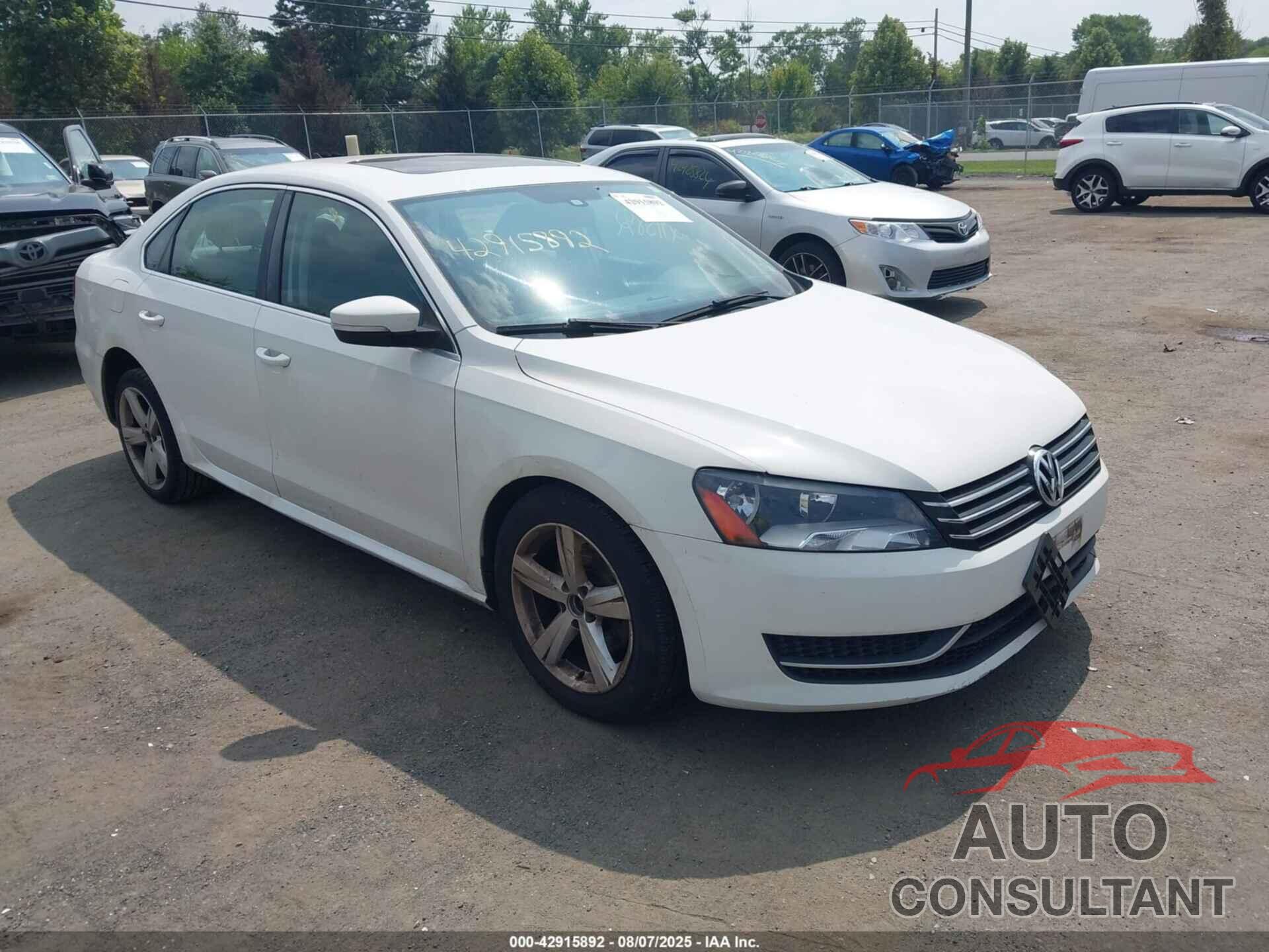 VOLKSWAGEN PASSAT 2013 - 1VWBP7A35DC037102