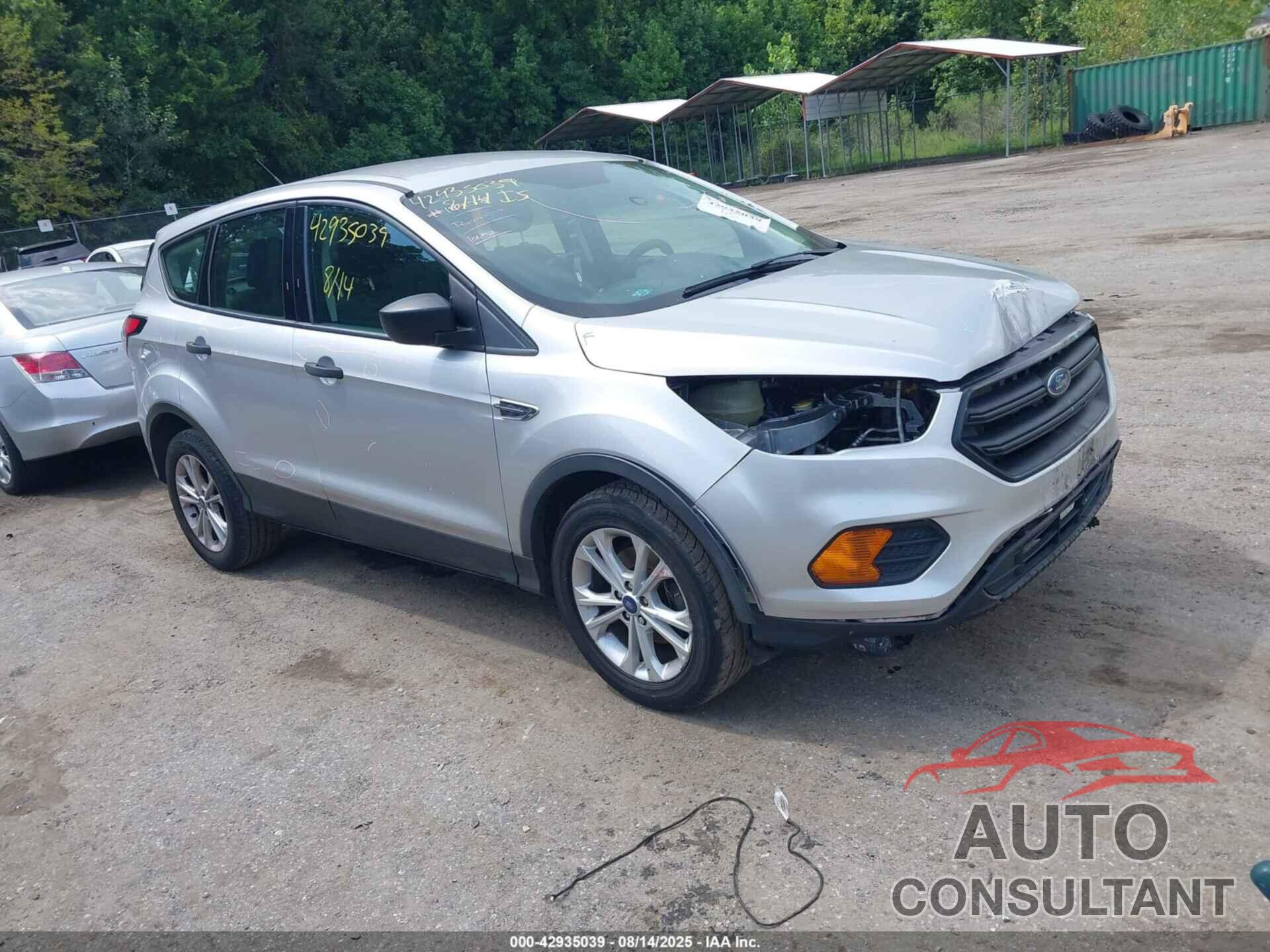 FORD ESCAPE 2018 - 1FMCU0F74JUC27901