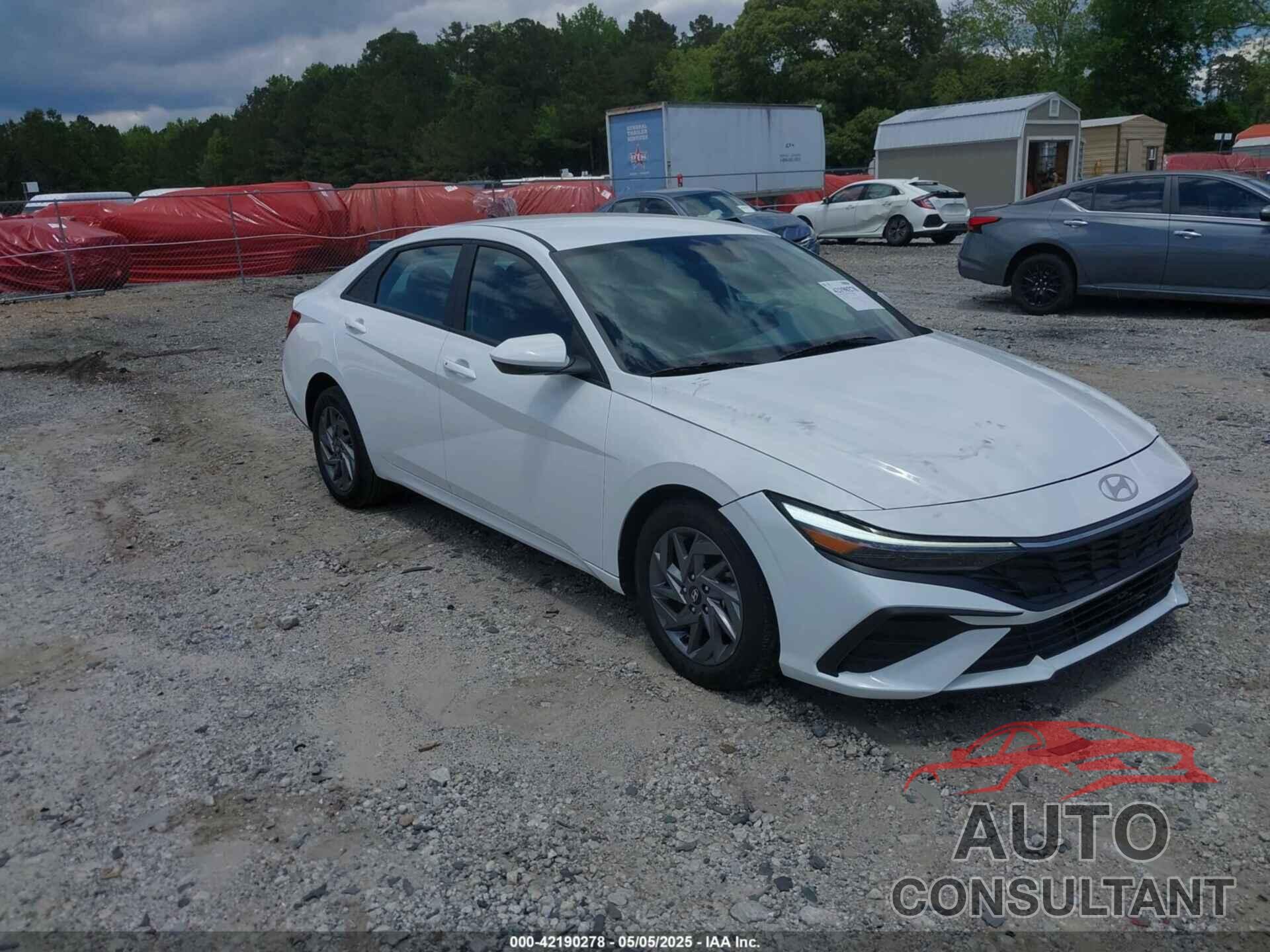 HYUNDAI ELANTRA 2024 - KMHLM4DG0RU672240