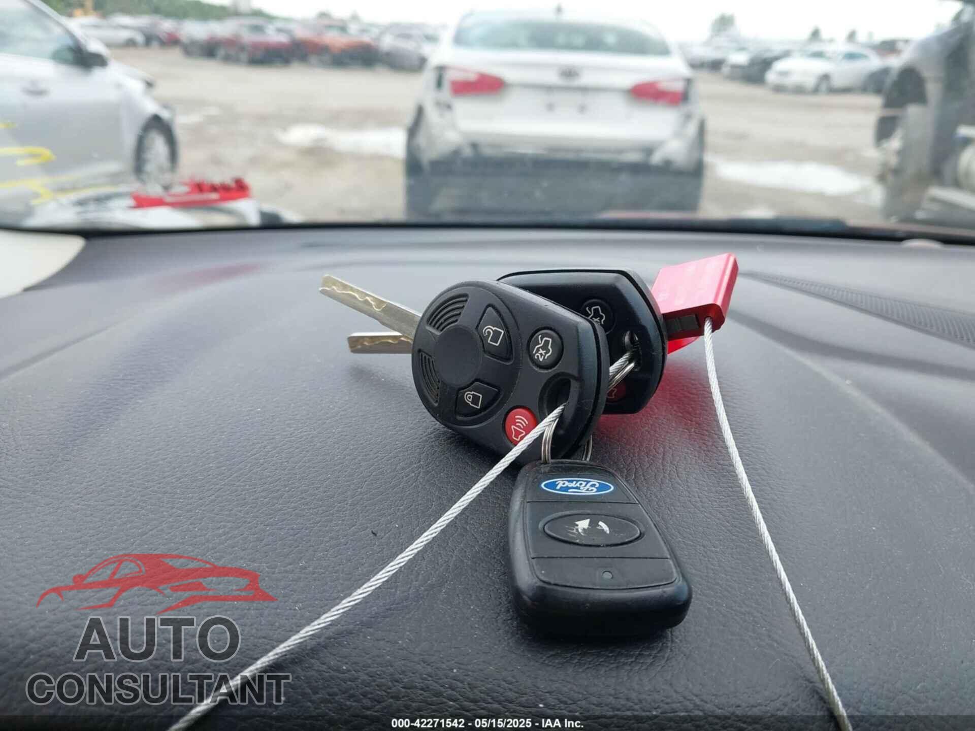 FORD FOCUS 2017 - 1FADP3H28HL340565