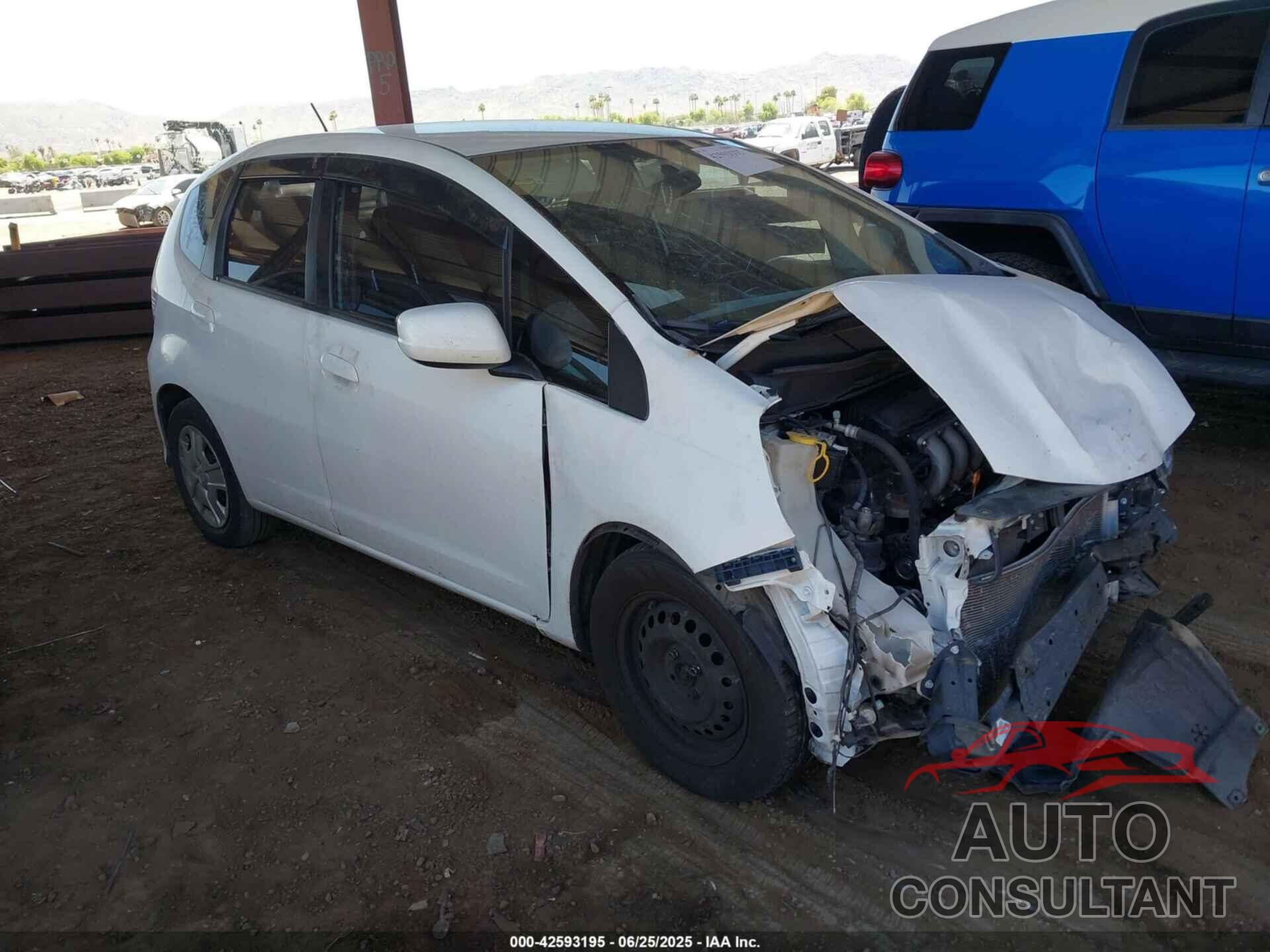 HONDA FIT 2013 - JHMGE8H32DC038524