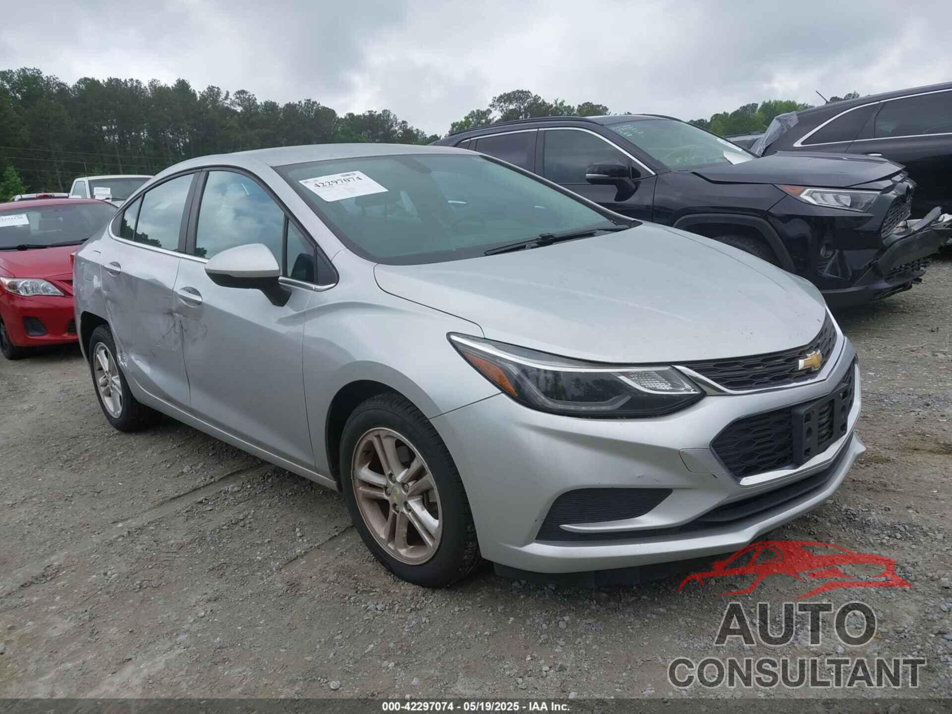 CHEVROLET CRUZE 2017 - 1G1BE5SM8H7200630