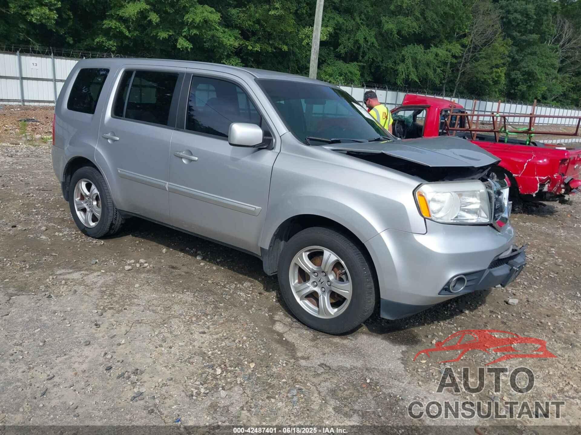 HONDA PILOT 2015 - 5FNYF3H49FB004777