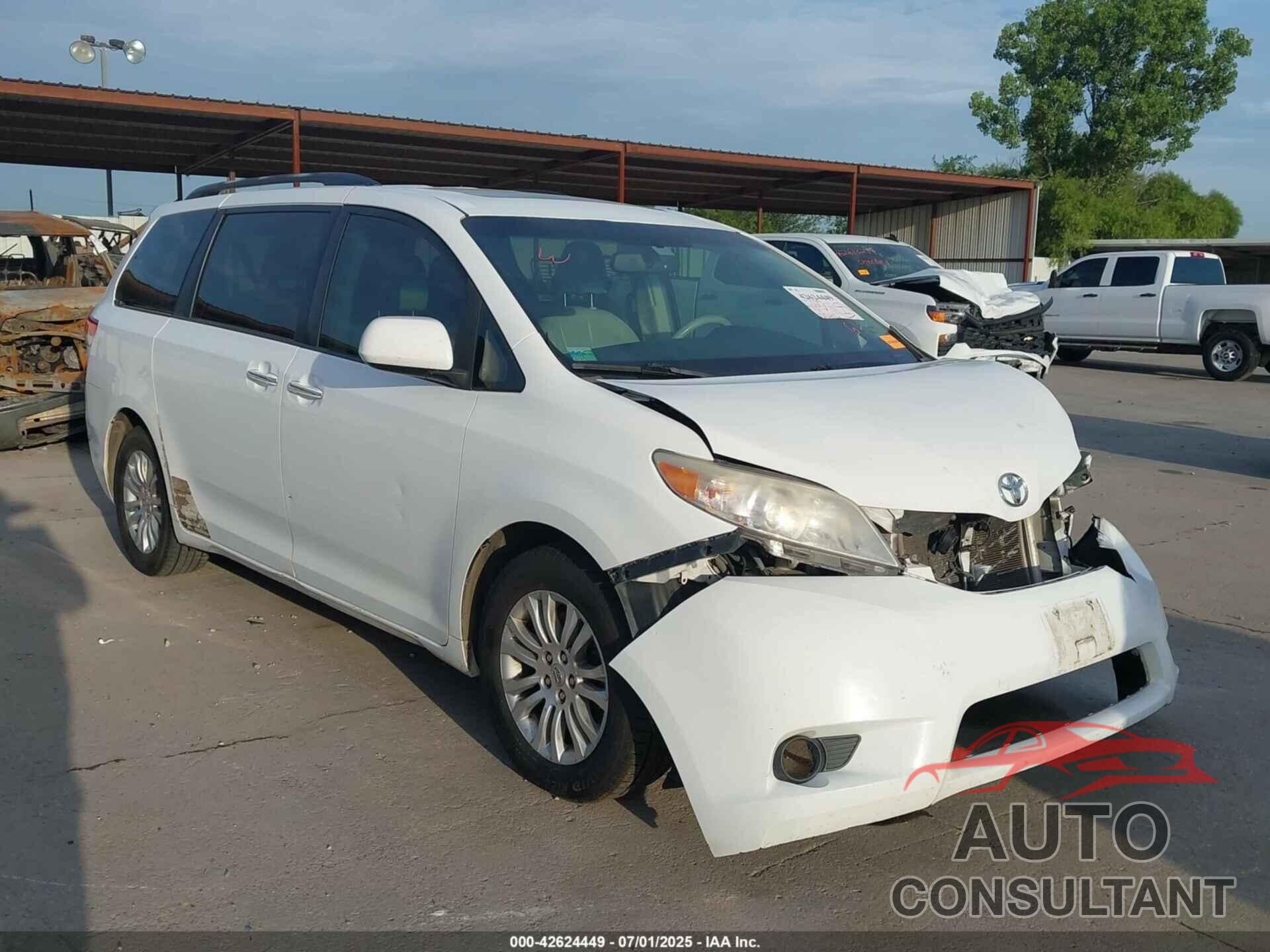 TOYOTA SIENNA 2011 - 5TDYK3DC7BS028994