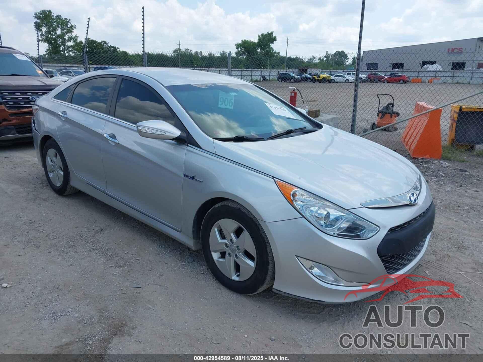 HYUNDAI SONATA HYBRID 2011 - KMHEC4A44BA001893