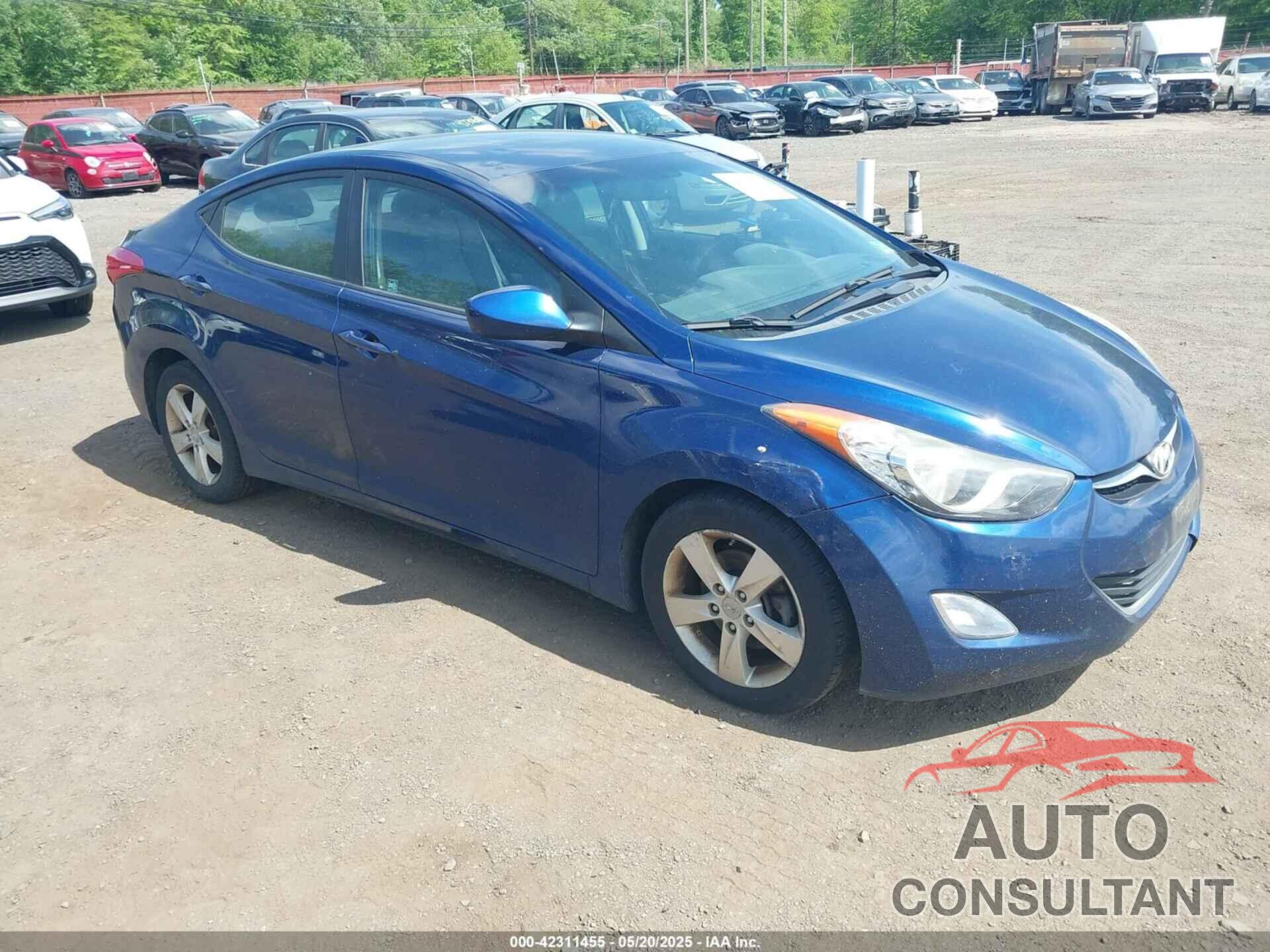HYUNDAI ELANTRA 2013 - KMHDH4AE5DU684209