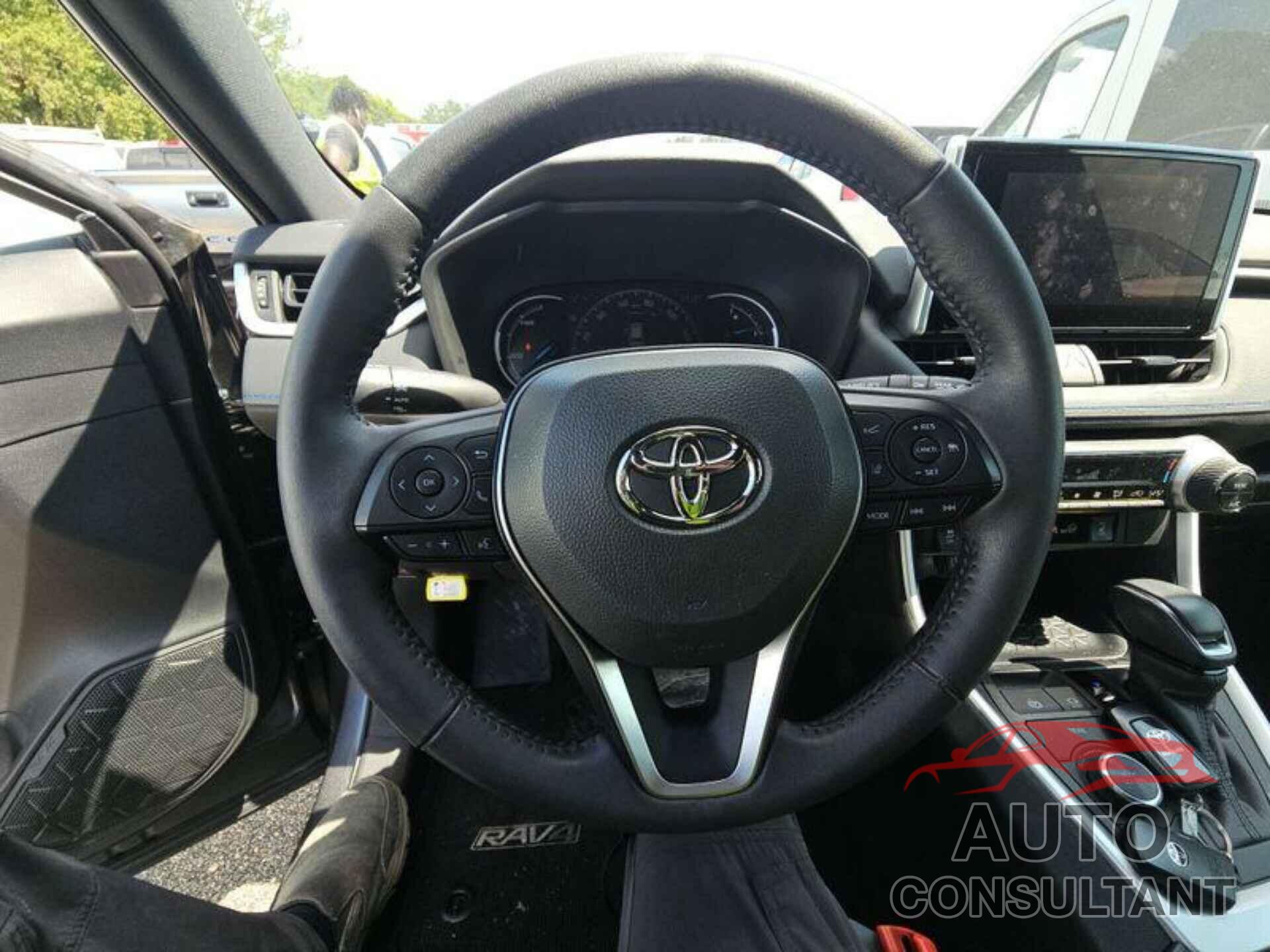 TOYOTA RAV4 HYBRID 2023 - 4T3T6RFV1PU133343
