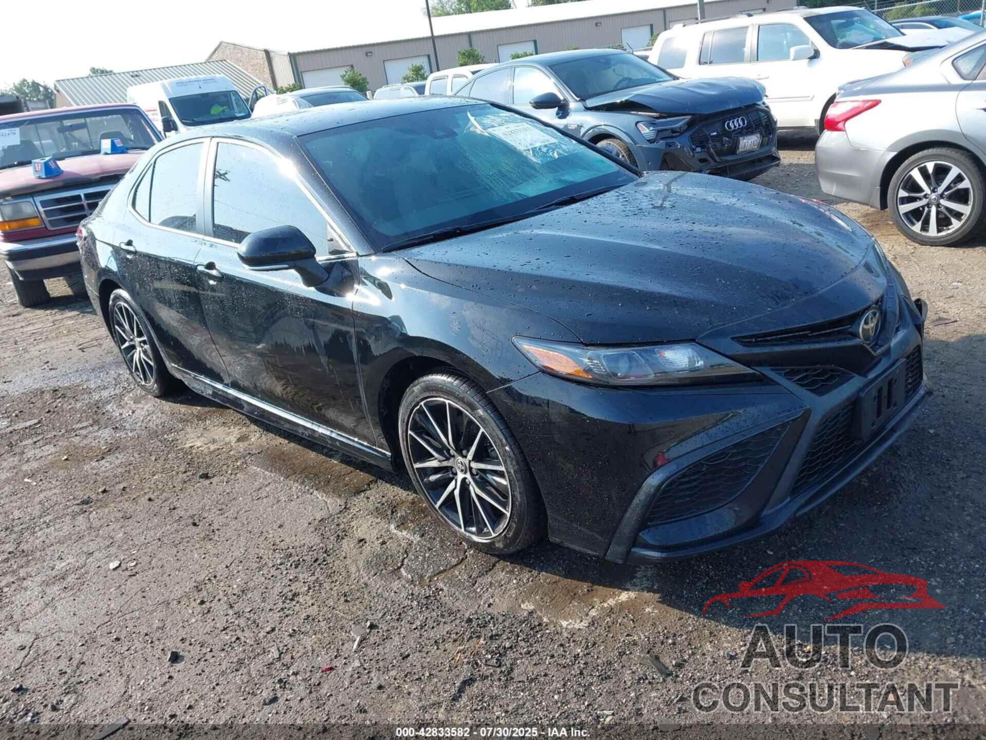 TOYOTA CAMRY 2022 - 4T1G11AK0NU684724