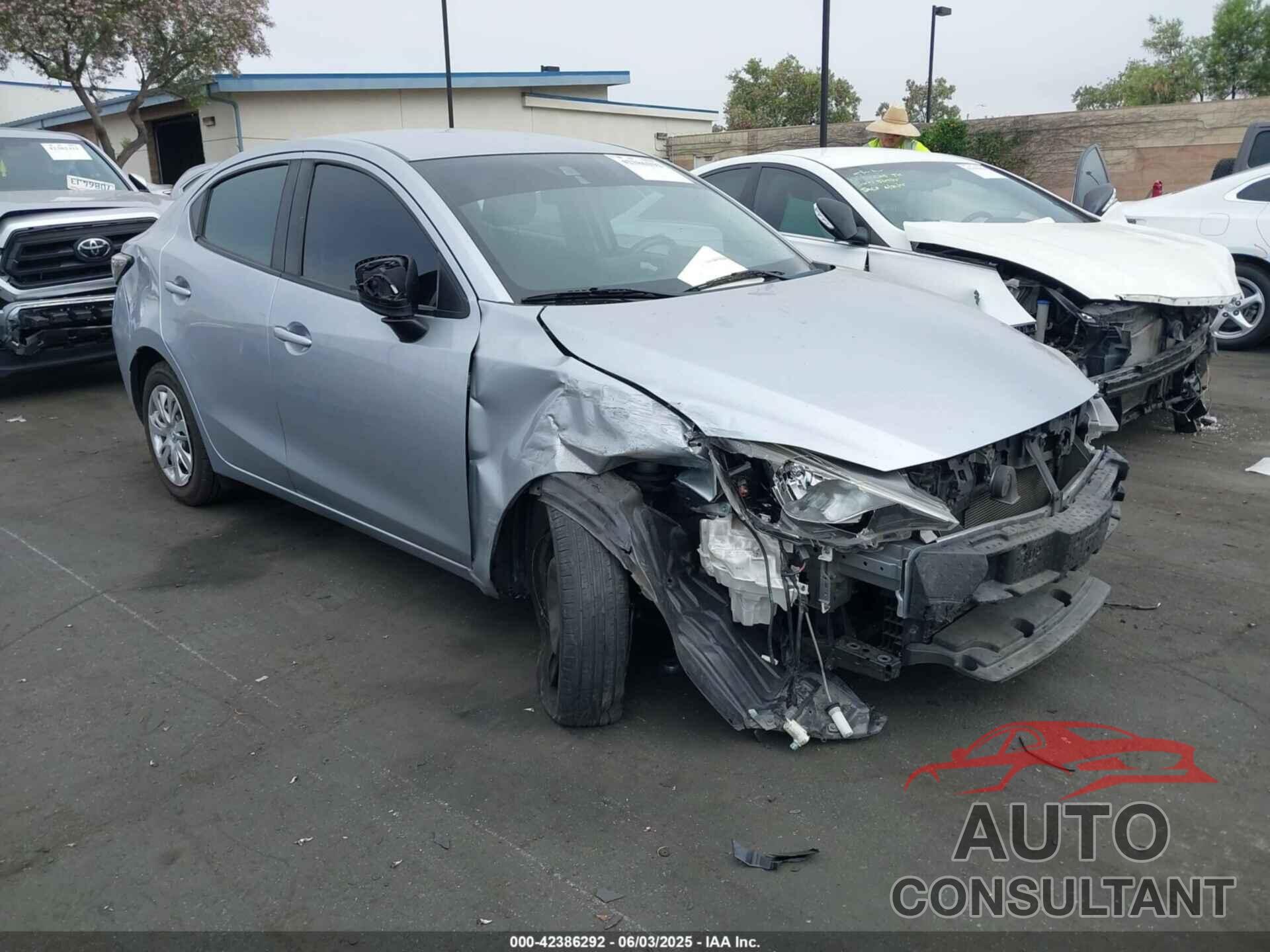 TOYOTA YARIS 2019 - 3MYDLBYV2KY525317