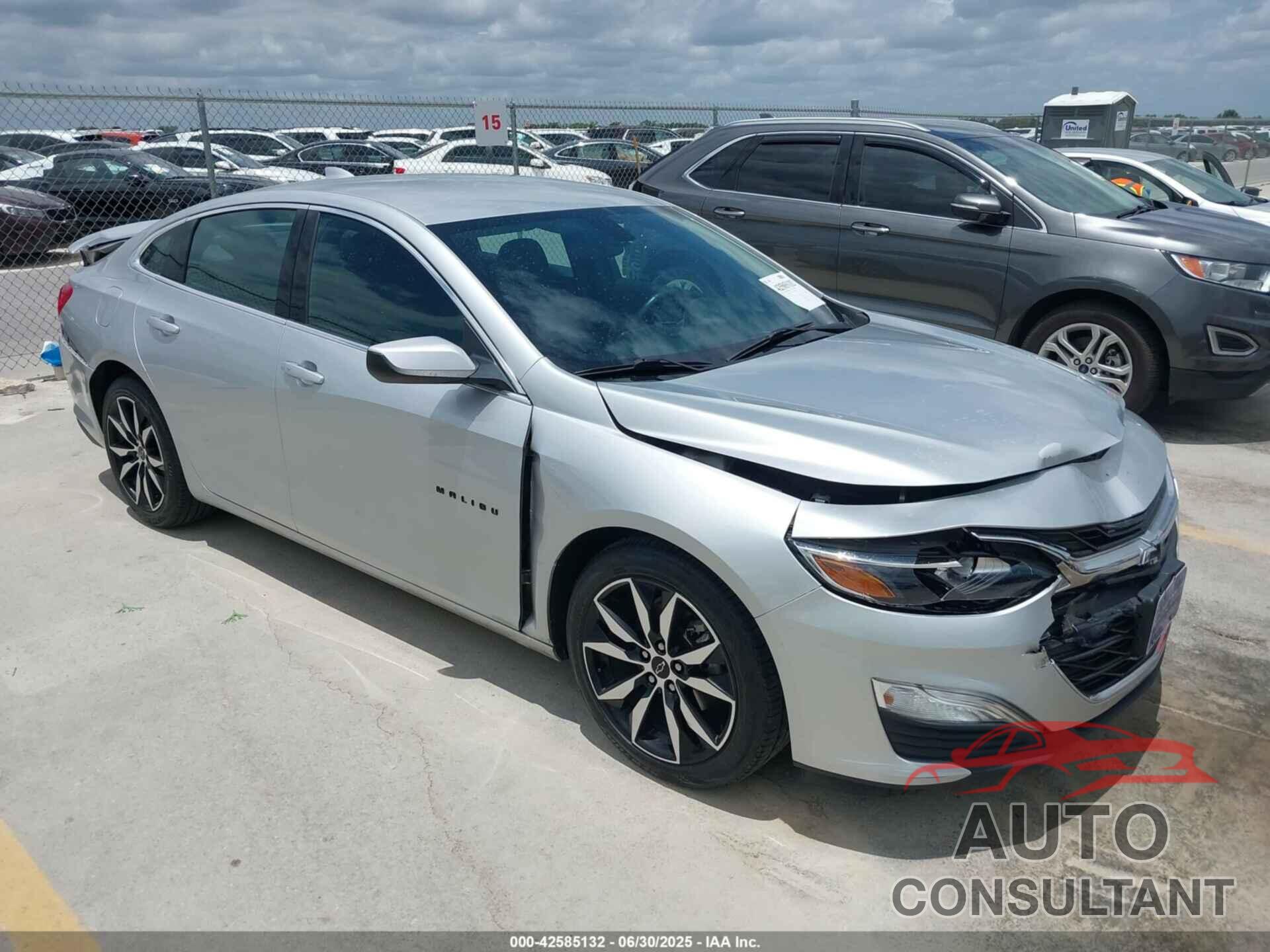 CHEVROLET MALIBU 2020 - 1G1ZG5ST2LF143033