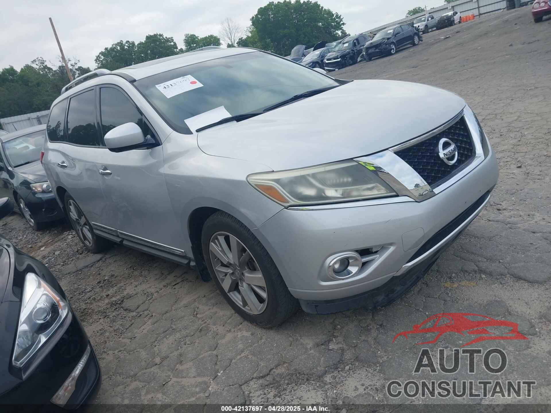 NISSAN PATHFINDER 2015 - 5N1AR2MN2FC631542