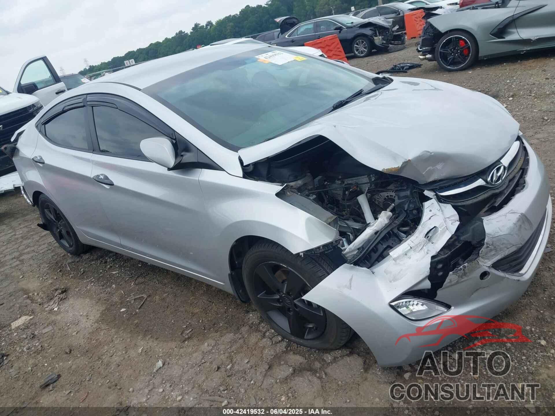 HYUNDAI ELANTRA 2013 - 5NPDH4AE4DH389021