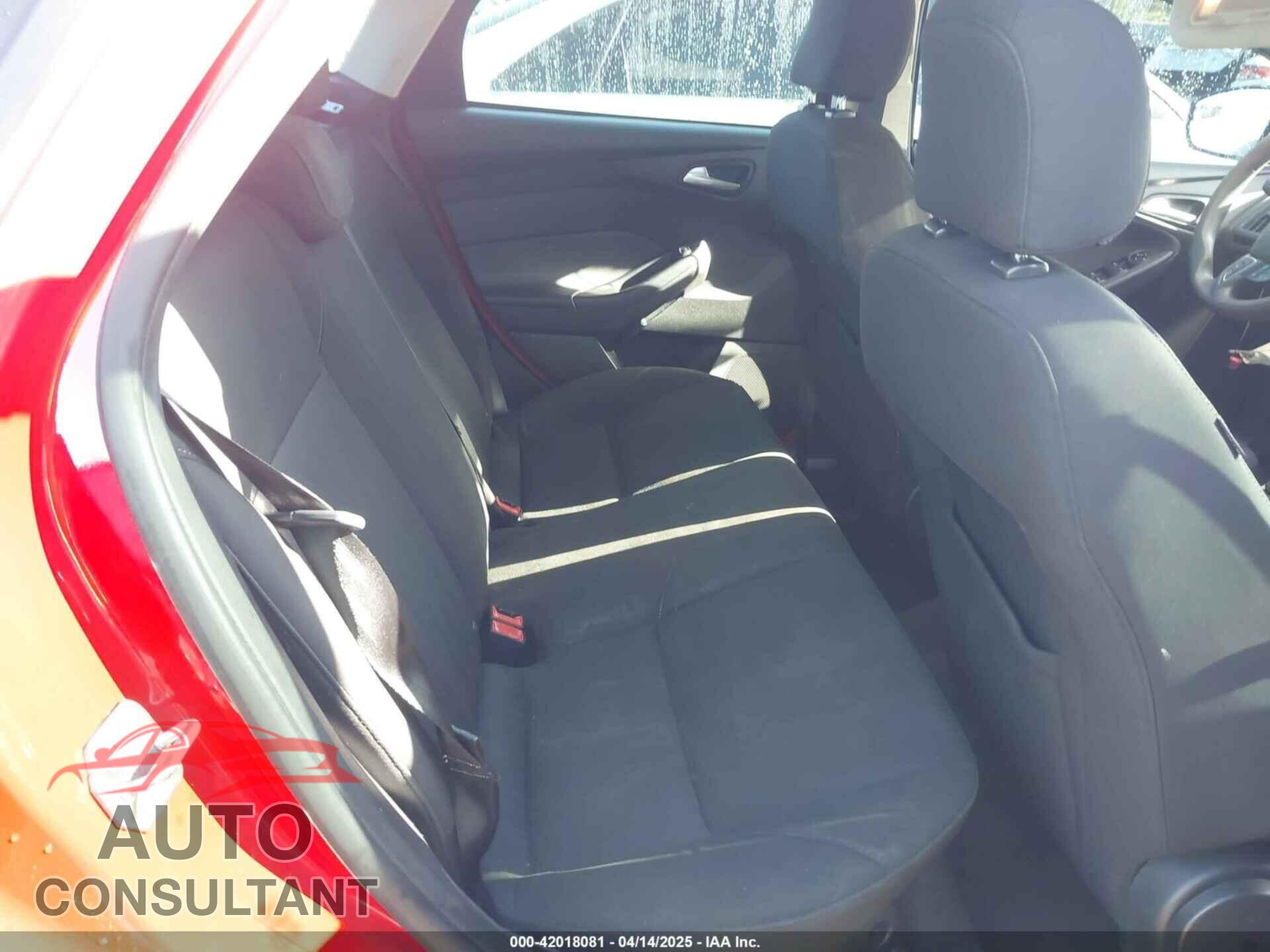 FORD FOCUS 2015 - 1FADP3F29FL317537