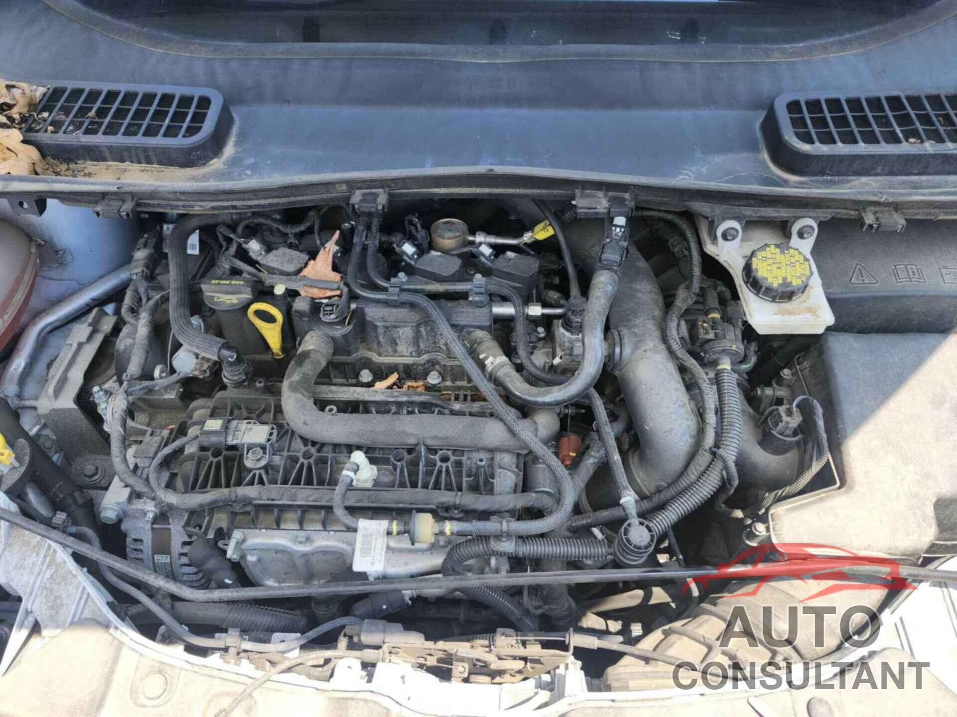 FORD ESCAPE 2019 - 1FMCU0GD8KUC07852