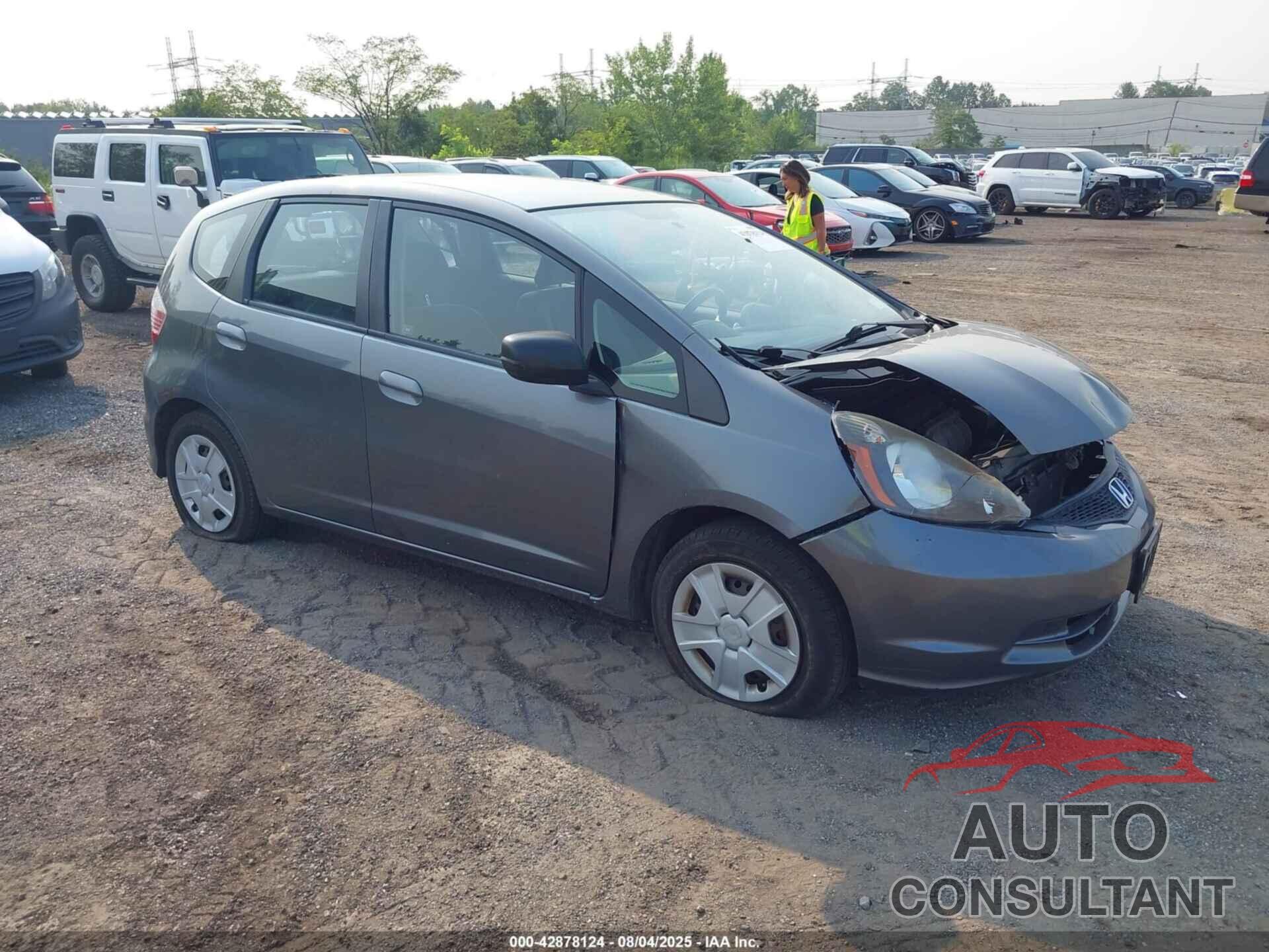 HONDA FIT 2013 - JHMGE8G38DC067365