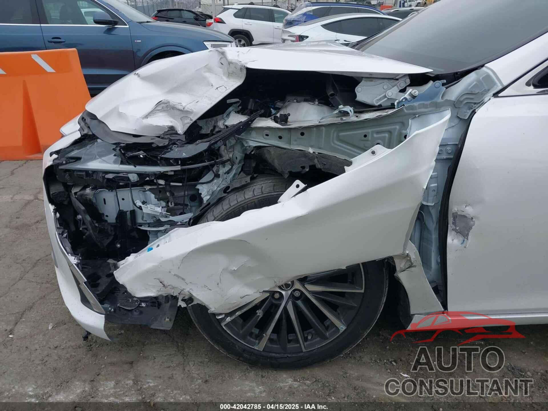 LEXUS ES 300H 2024 - 58ADA1C13RU041919