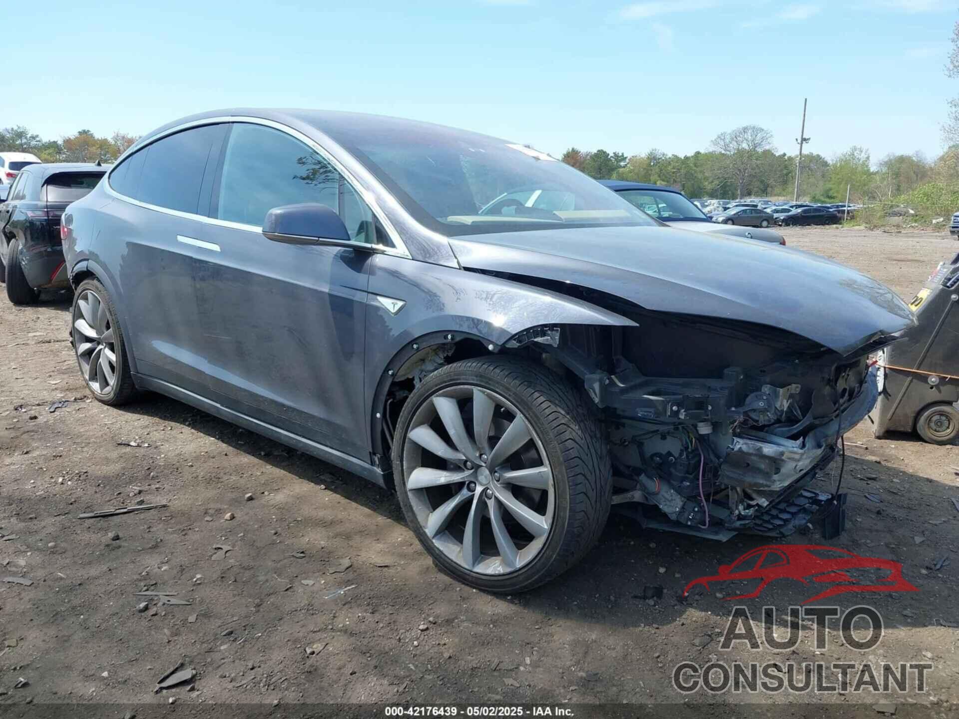 TESLA MODEL X 2016 - 5YJXCBE22GF001996