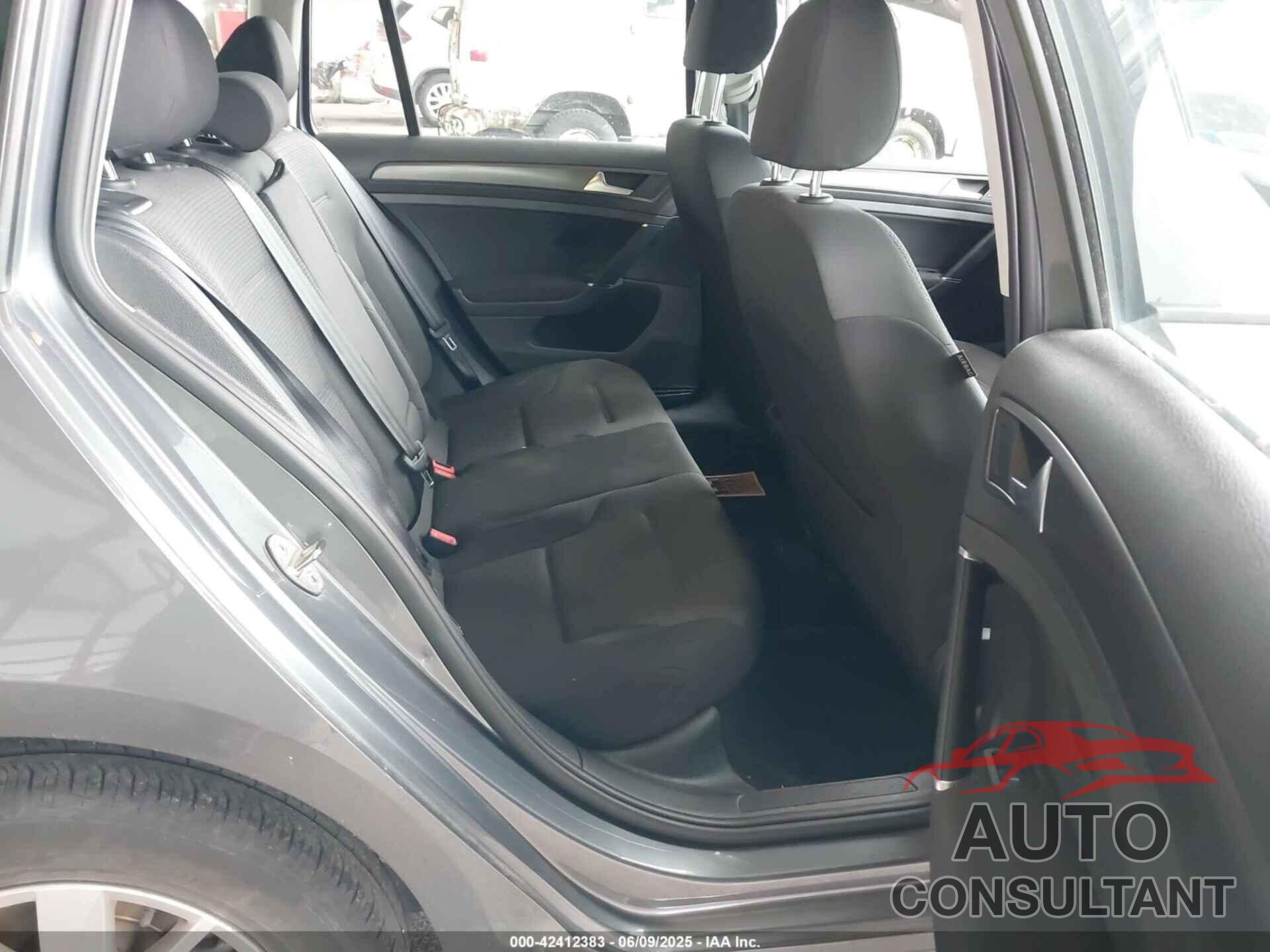 VOLKSWAGEN GOLF SPORTWAGEN 2019 - 3VWY57AU6KM510588