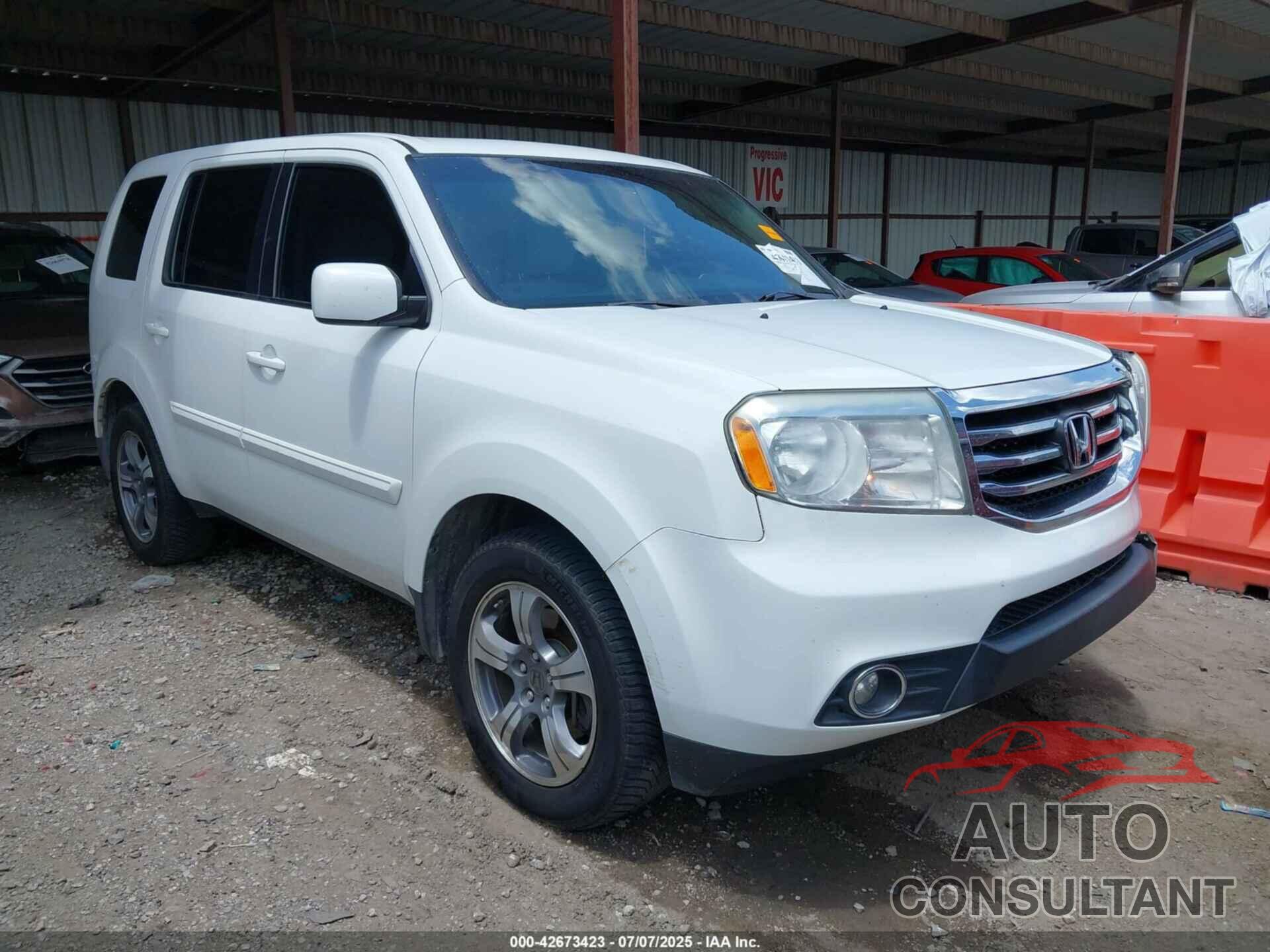 HONDA PILOT 2015 - 5FNYF3H31FB033813