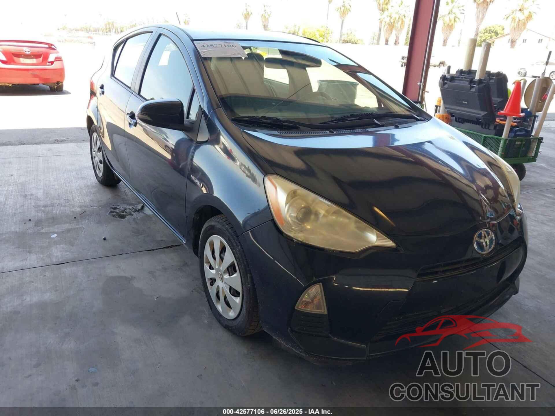 TOYOTA PRIUS C 2013 - JTDKDTB36D1048589