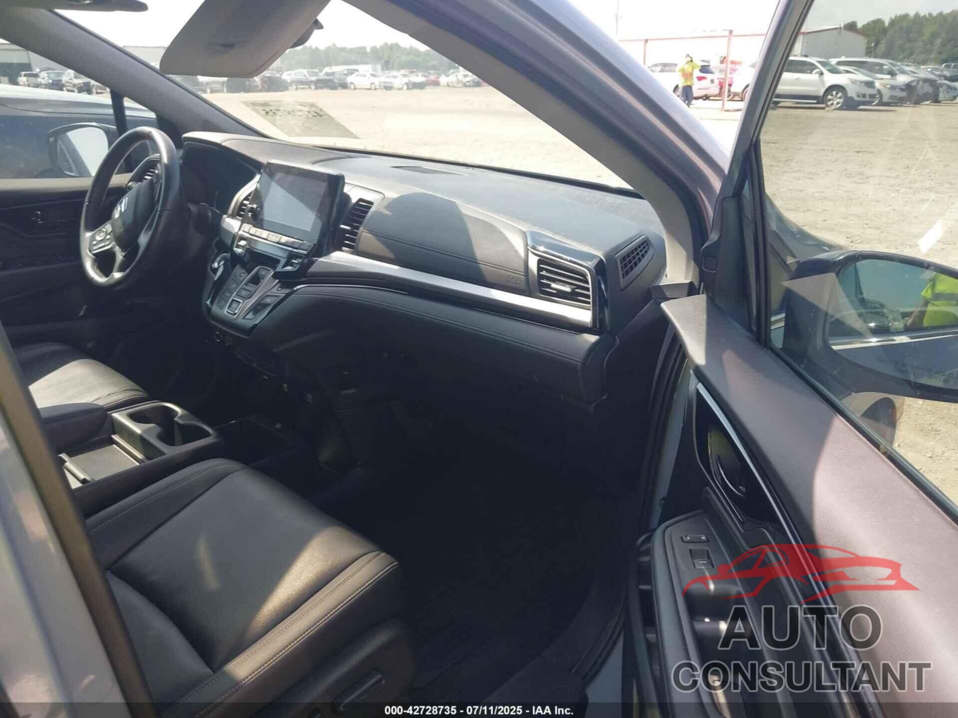 HONDA ODYSSEY 2023 - 5FNRL6H81PB068394