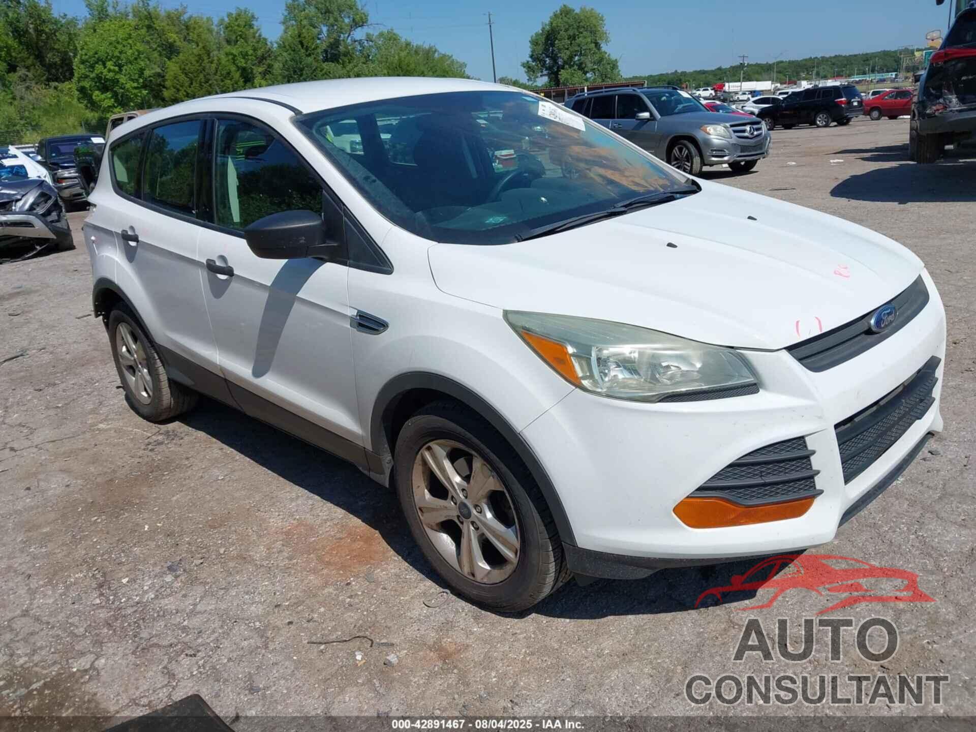 FORD ESCAPE 2016 - 1FMCU0F71GUA52662