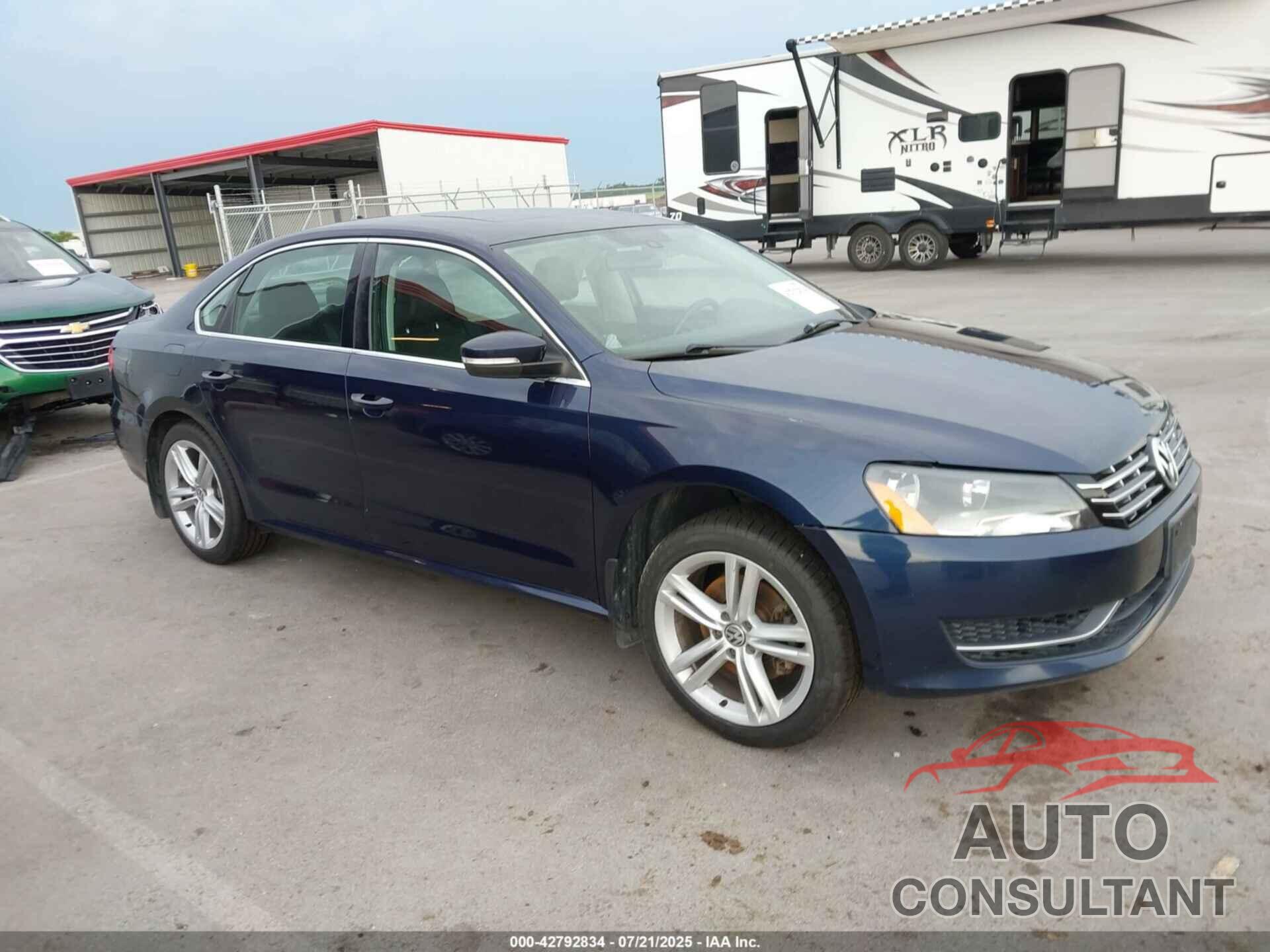 VOLKSWAGEN PASSAT 2014 - 1VWBN7A35EC080068