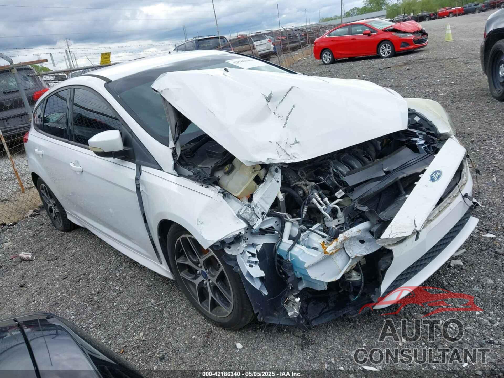 FORD FOCUS 2015 - 1FADP3K24FL292262