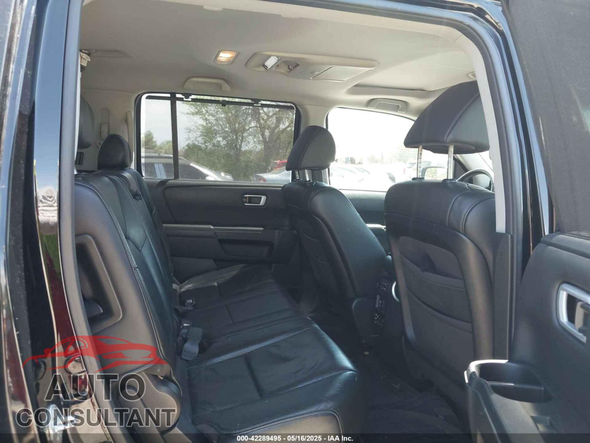 HONDA PILOT 2011 - 5FNYF4H97BB021458