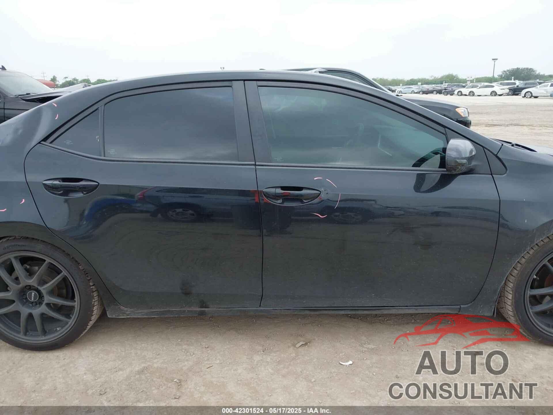 TOYOTA COROLLA 2018 - 5YFBURHE6JP790848