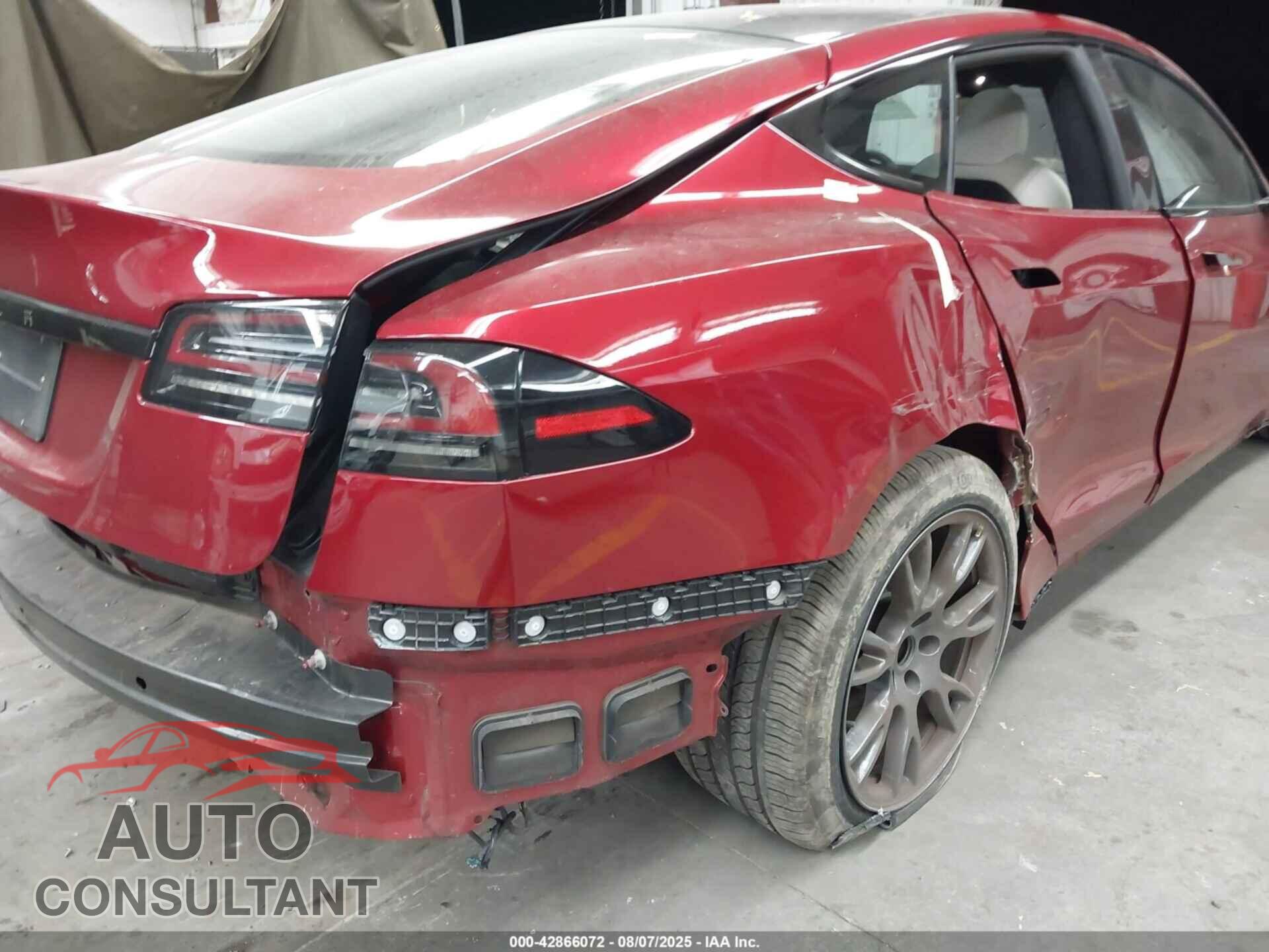 TESLA MODEL S 2023 - 5YJSA1E52PF508952