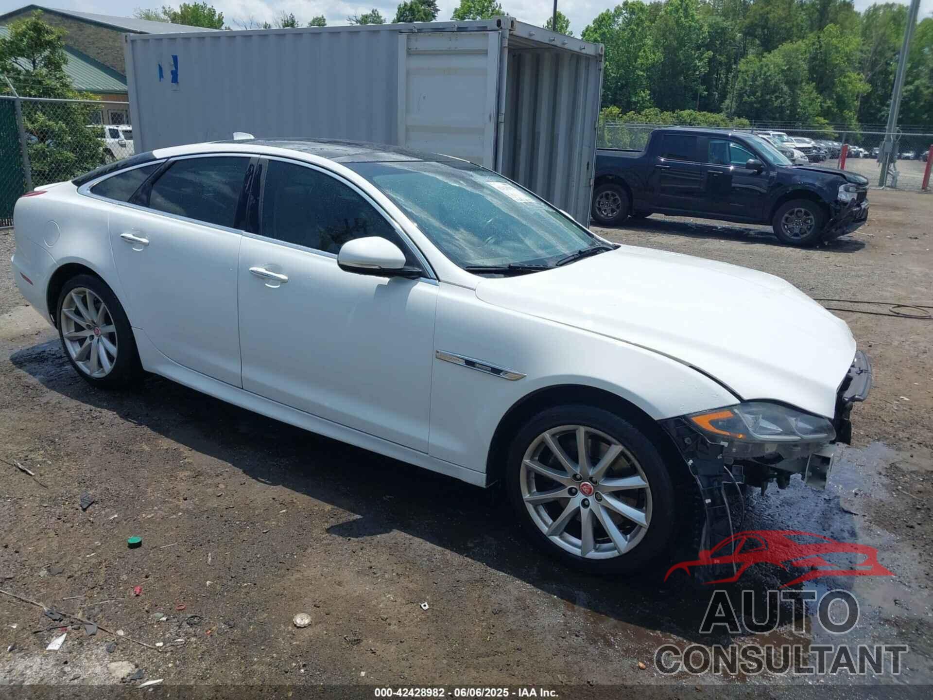 JAGUAR XJ 2016 - SAJWJ1CD6G8V95512