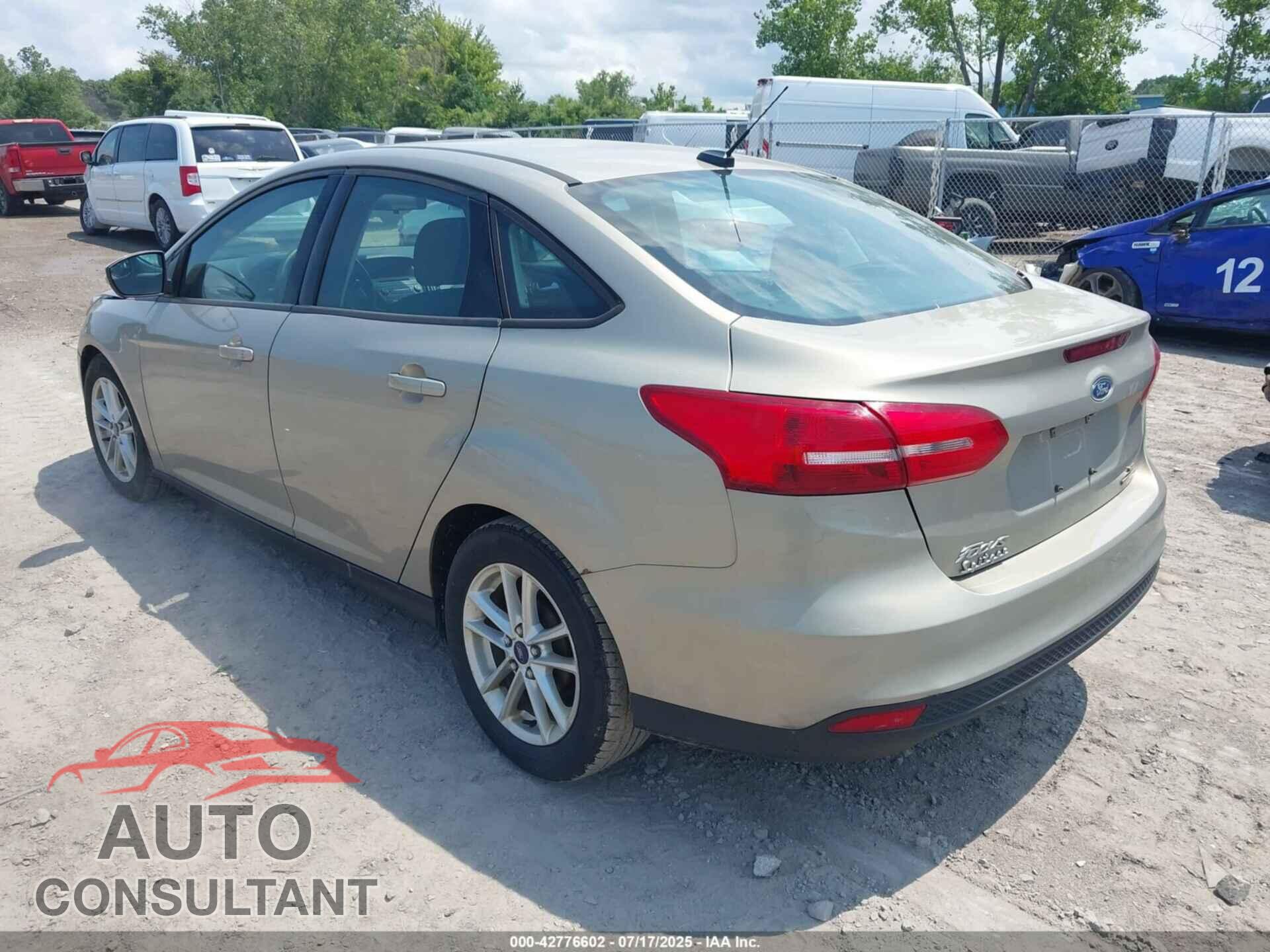 FORD FOCUS 2015 - 1FADP3F2XFL379092