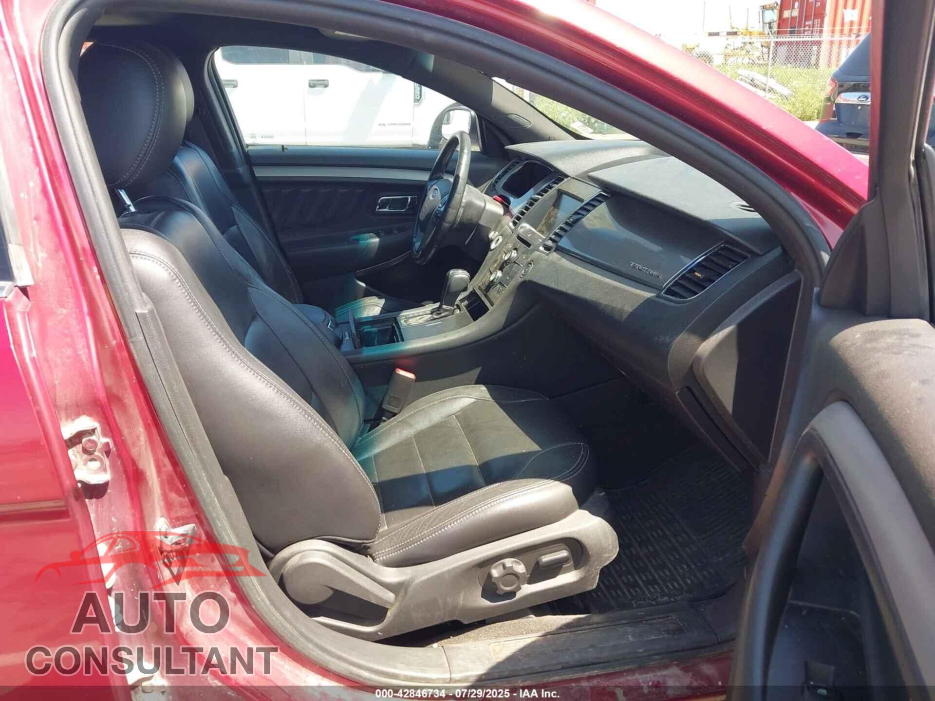 FORD TAURUS 2013 - 1FAHP2E82DG157427
