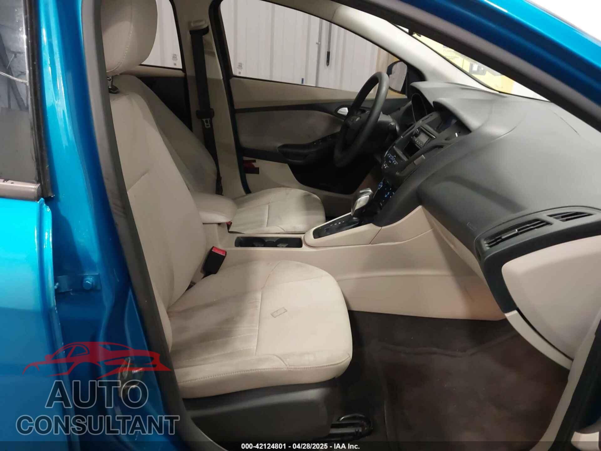 FORD FOCUS 2015 - 1FADP3F21FL255437