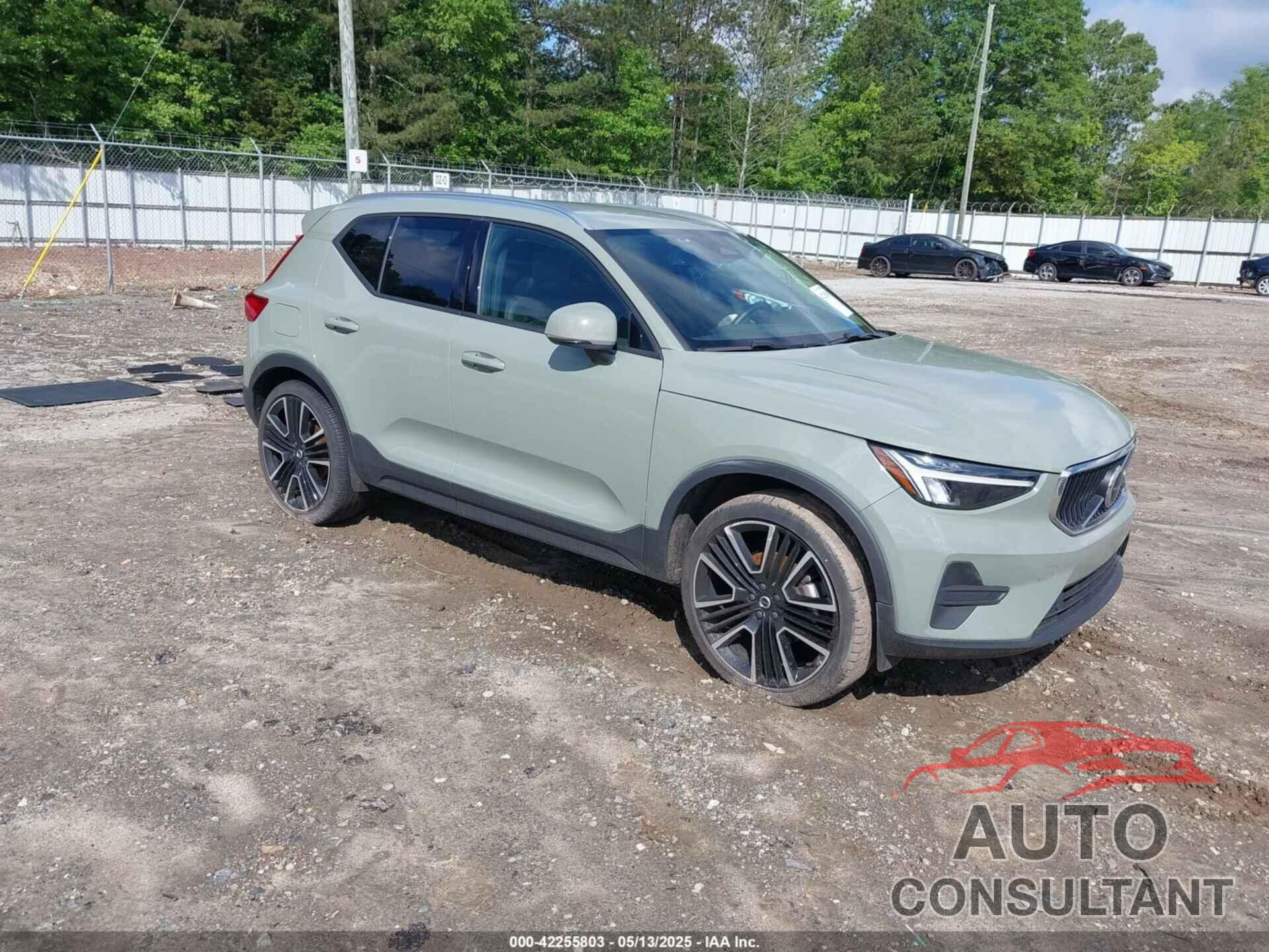 VOLVO XC40 2023 - YV4L12UK3P2941522