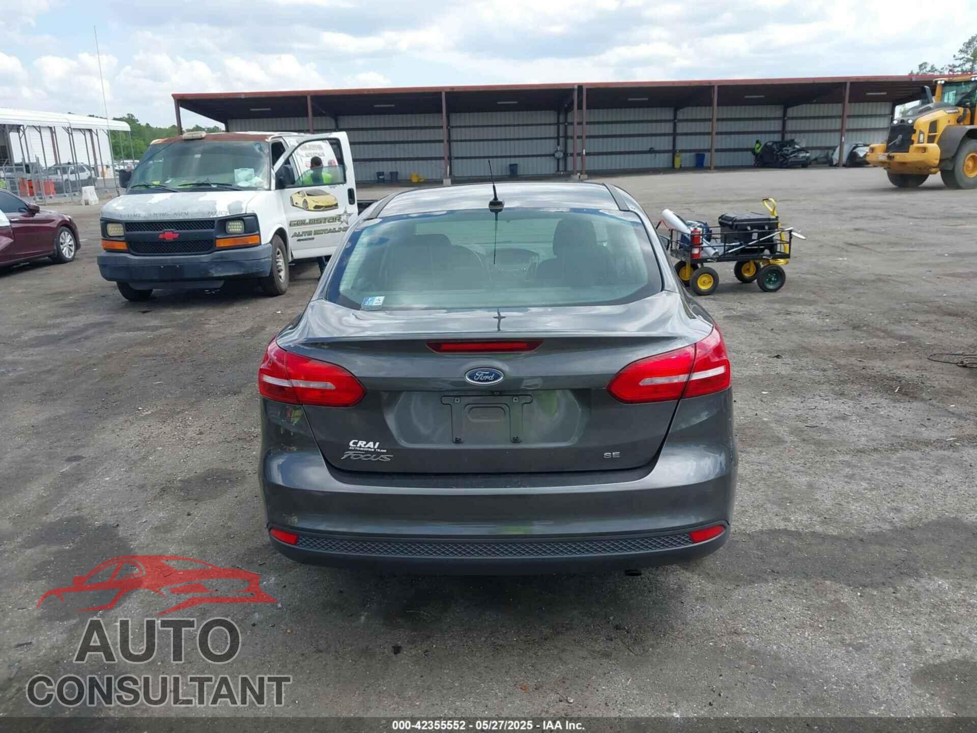 FORD FOCUS 2017 - 1FADP3F24HL244600