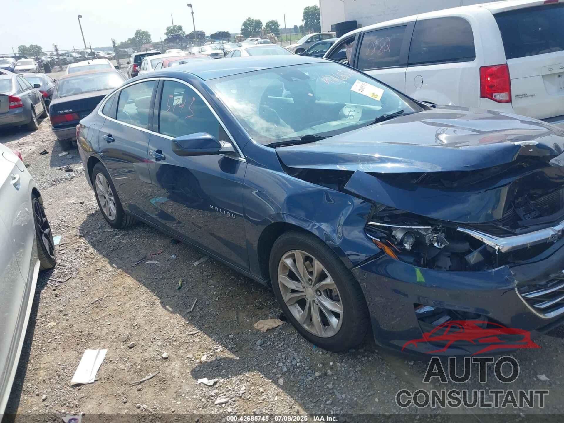 CHEVROLET MALIBU 2020 - 1G1ZD5ST3LF017157