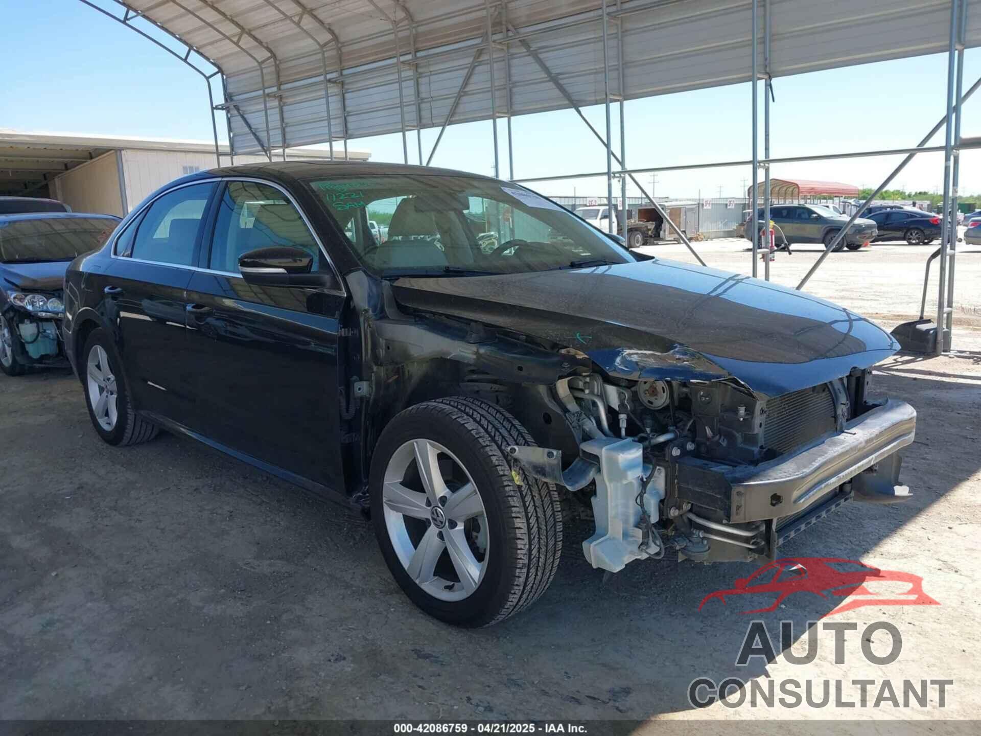 VOLKSWAGEN PASSAT 2013 - 1VWBP7A34DC108628