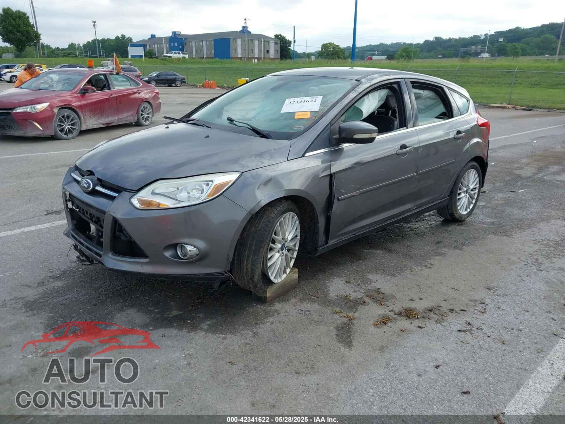 FORD FOCUS 2012 - 1FAHP3M21CL414196