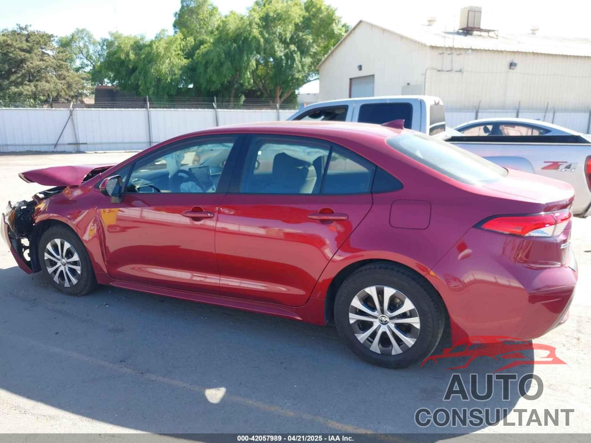 TOYOTA COROLLA 2022 - JTDEAMDE6NJ057045