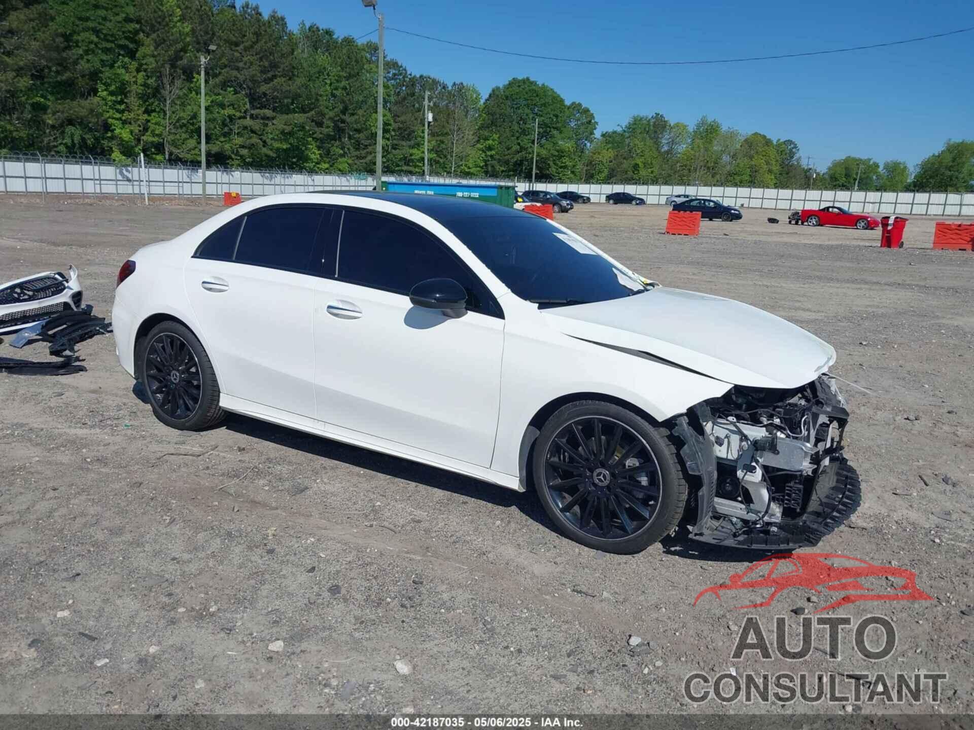 MERCEDES-BENZ A 220 2022 - W1K3G4EB5NJ356624